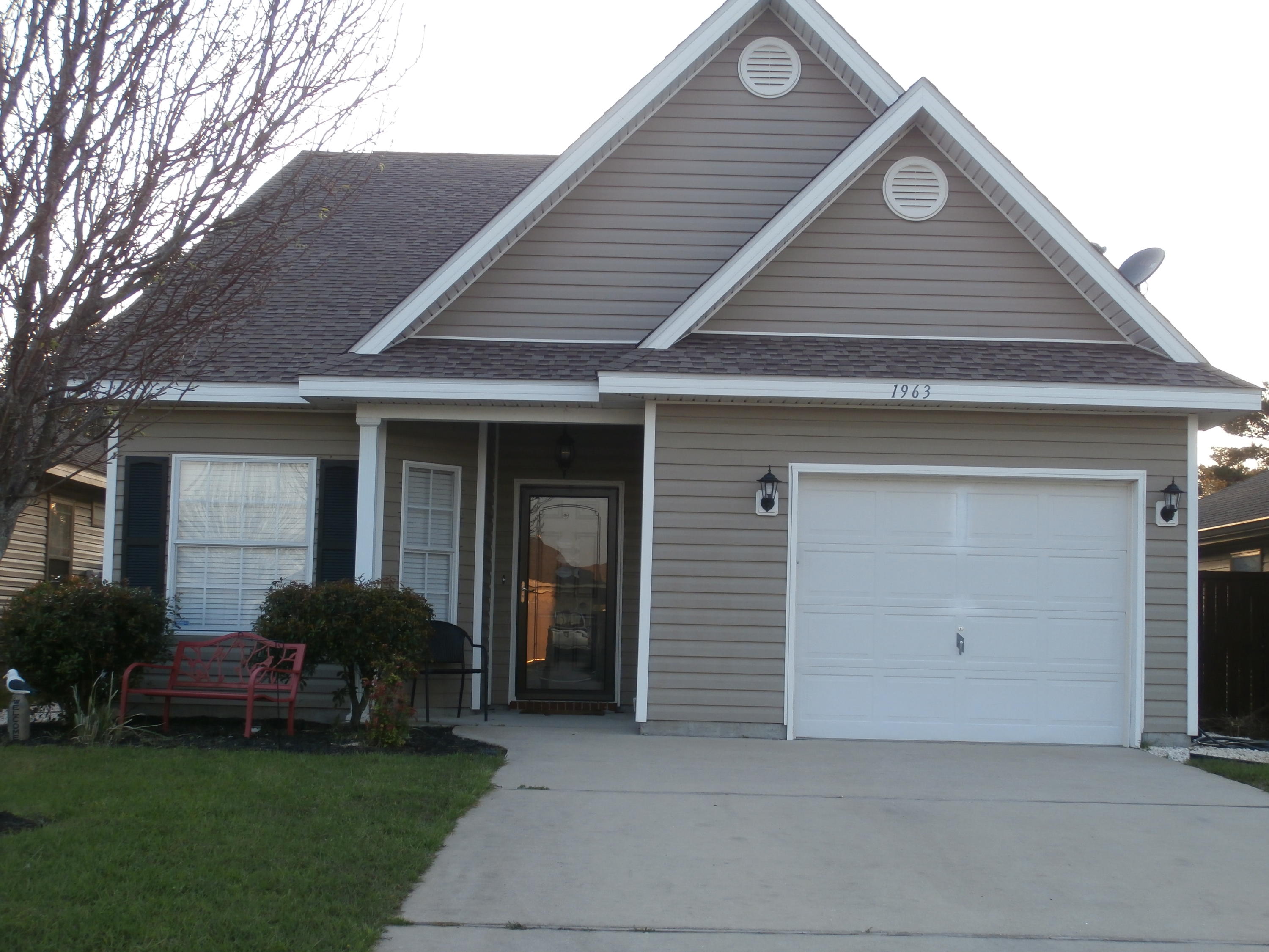 SHADOW LAKES - Residential