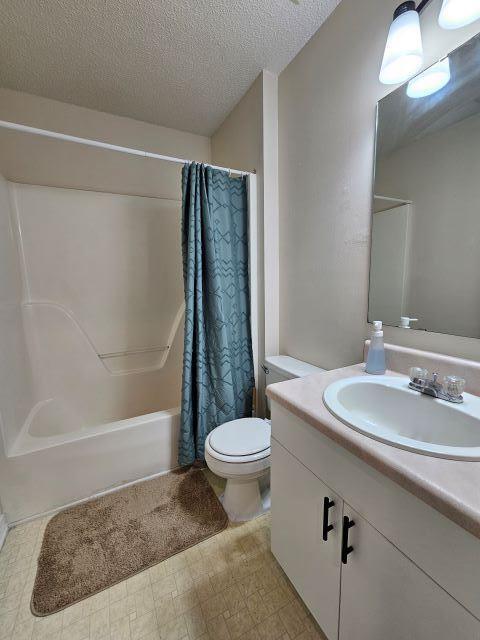COUNTRYVIEW ESTATES 4TH ADDN - Residential Lease