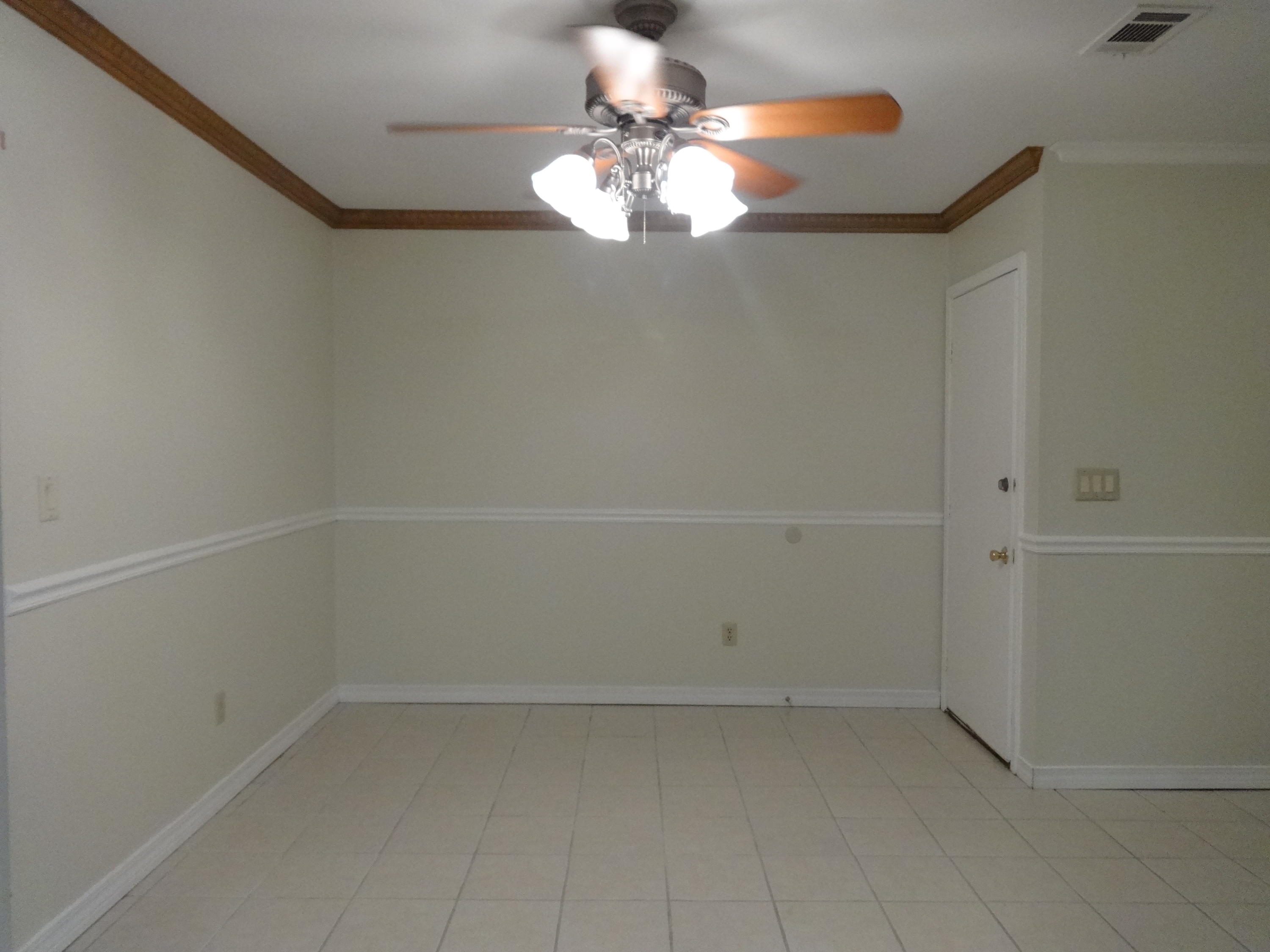 WHISPERING LAKES ESTATES - Residential Lease