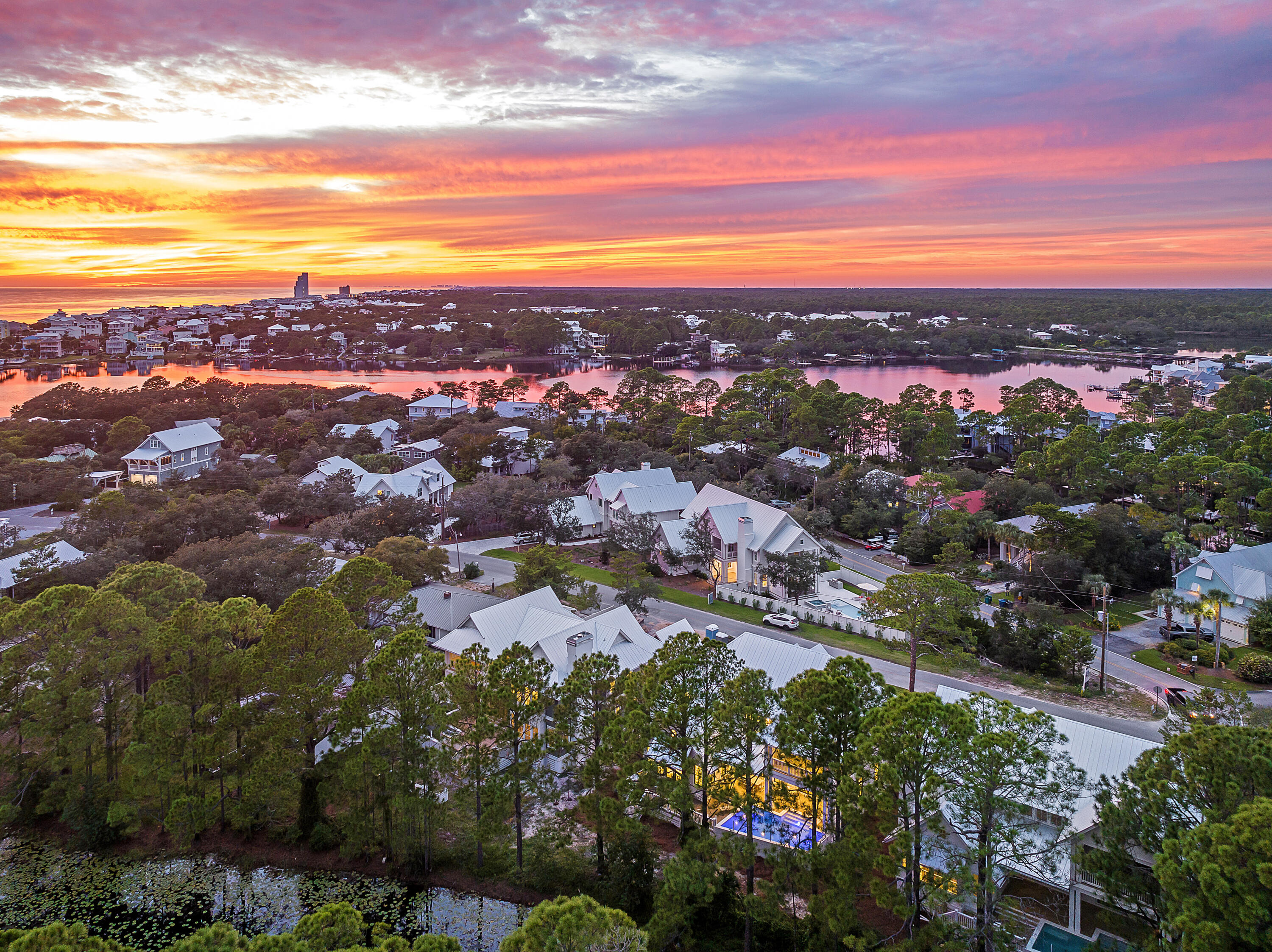 EASTERN LAKE EST - Residential