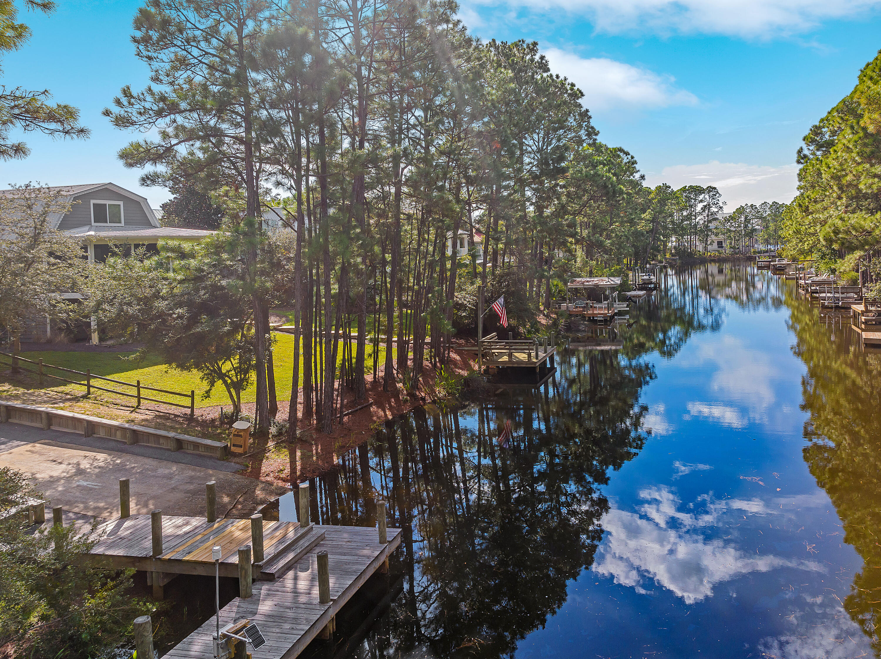 EASTERN LAKE EST - Residential