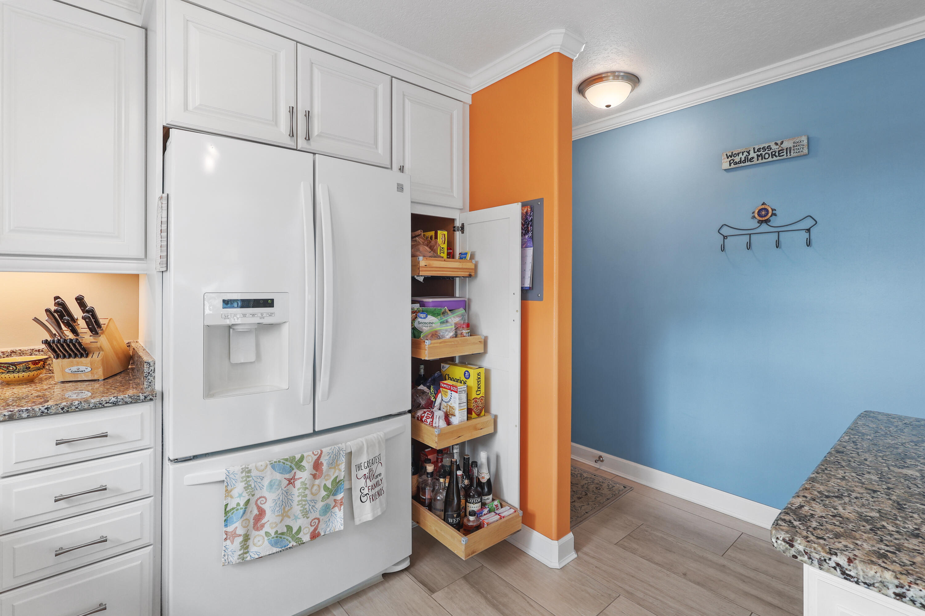 EL MATADOR CONDO - Residential