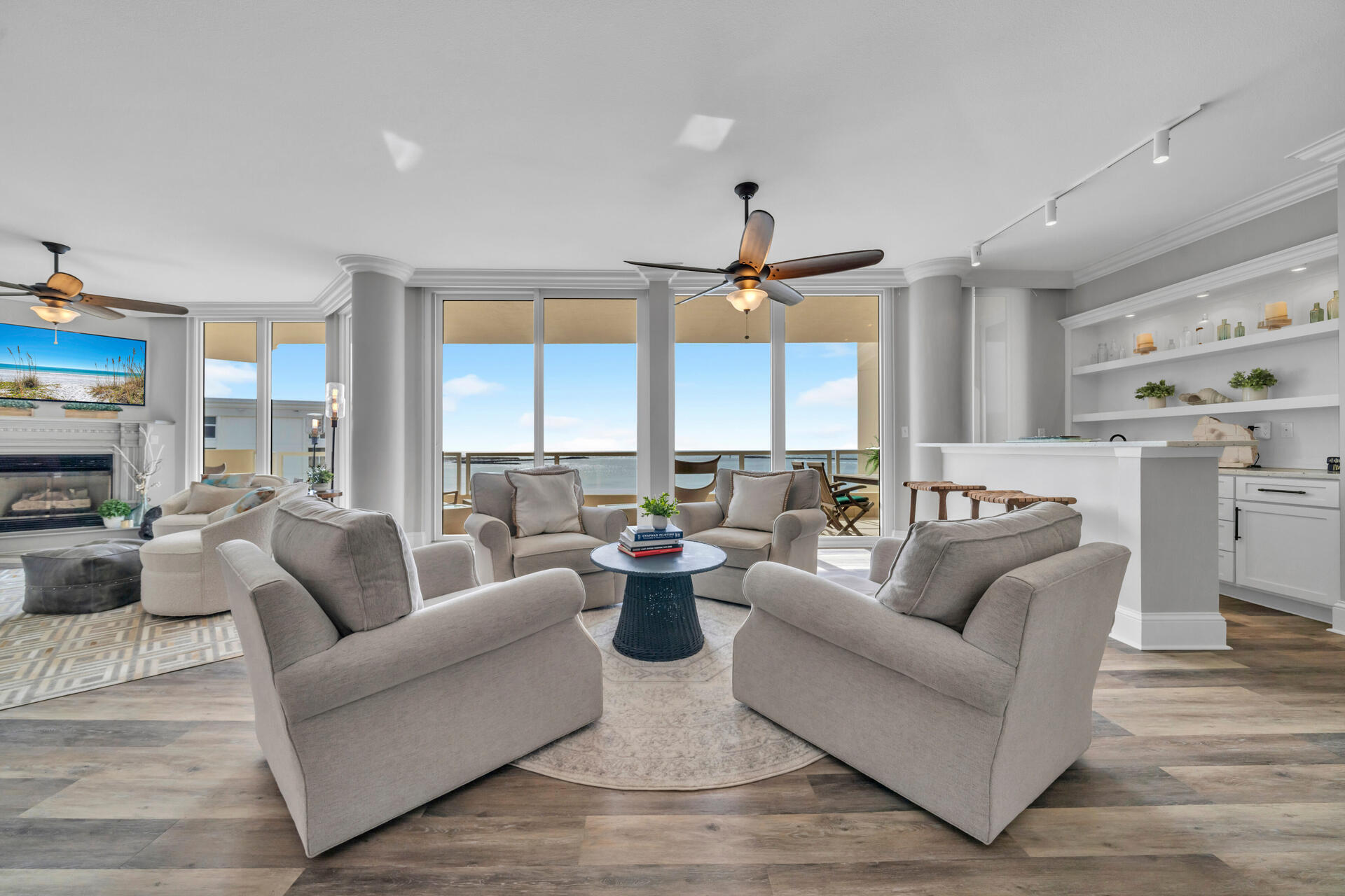 EAST PASS TOWERS CONDO PH 2 - Residential