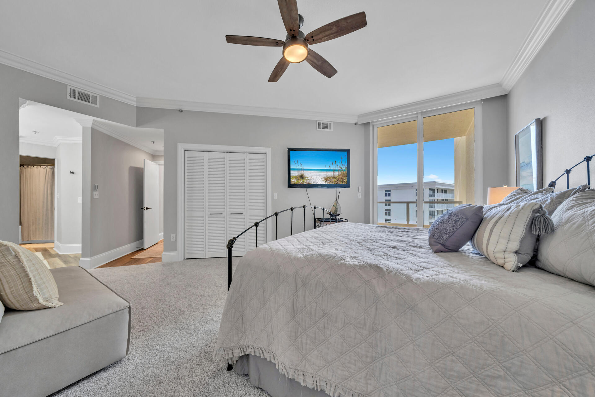 EAST PASS TOWERS CONDO PH 2 - Residential