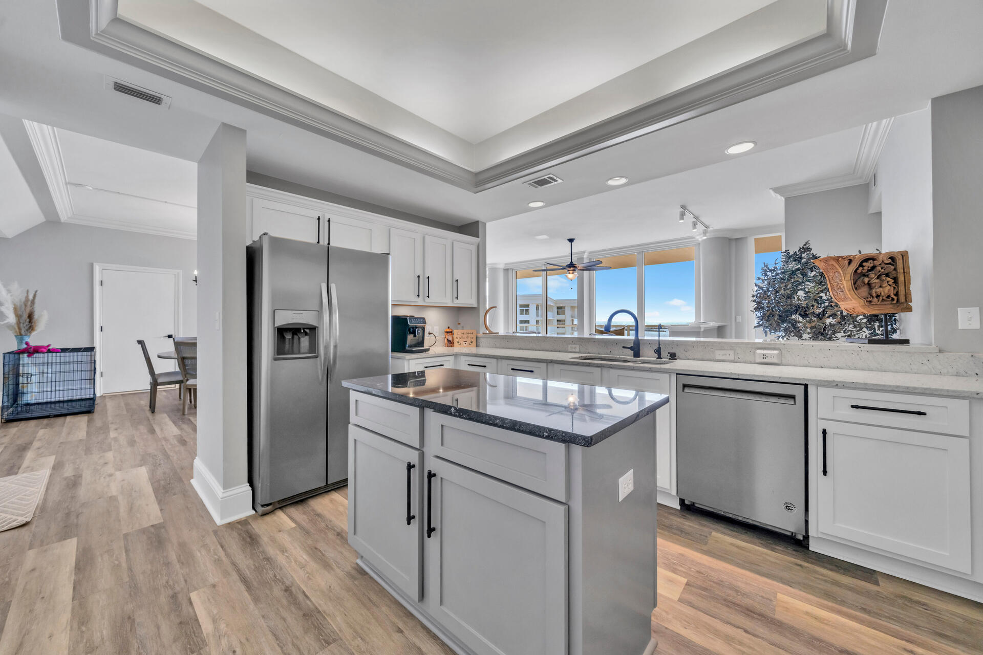 EAST PASS TOWERS CONDO PH 2 - Residential