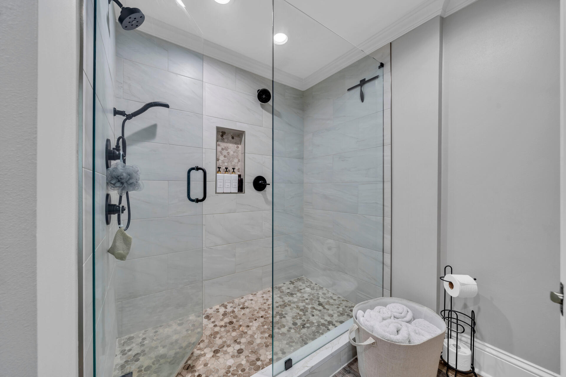 EAST PASS TOWERS CONDO PH 2 - Residential