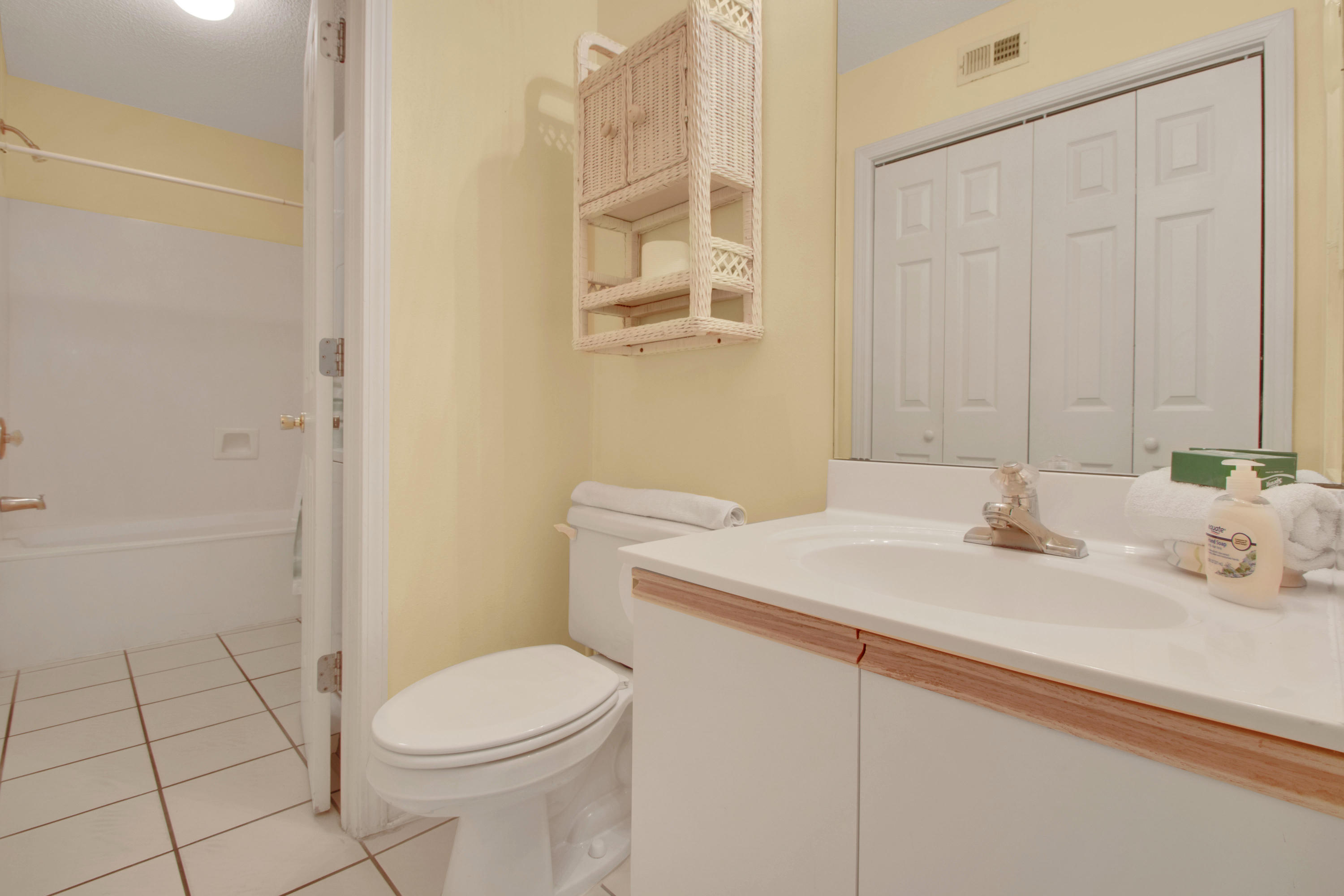 MARAVILLA CONDO 2 - Residential