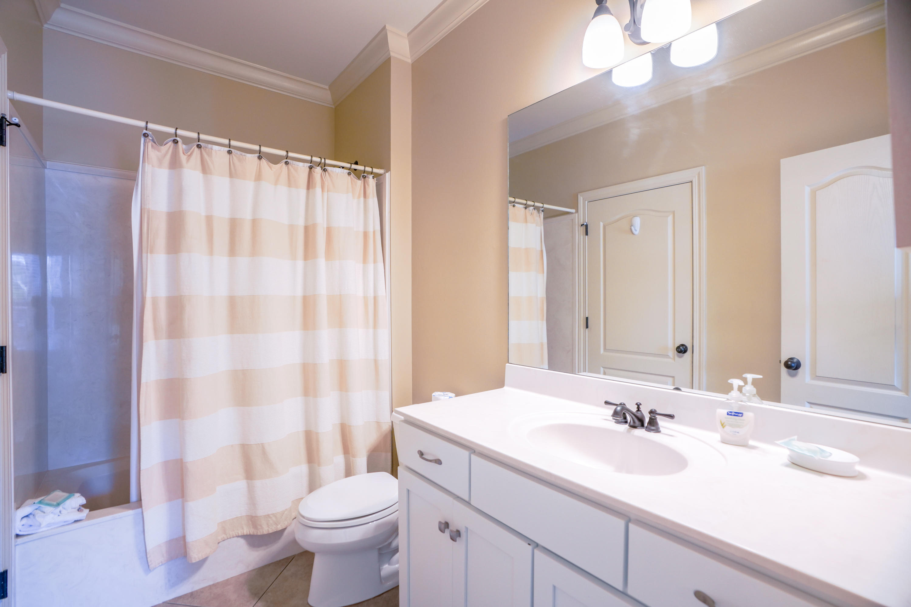 EMERALD WATERS VILLAGE - Residential