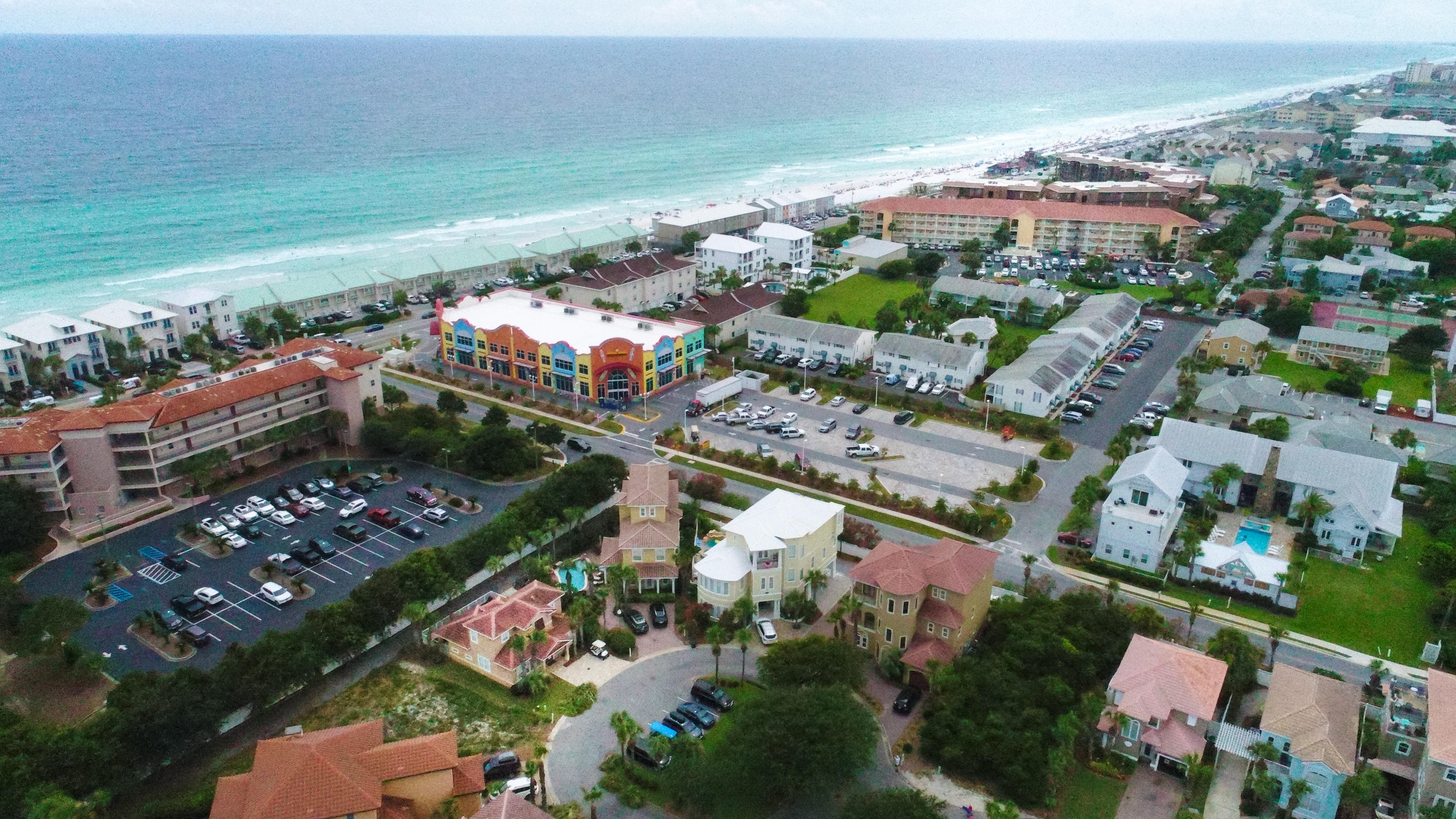 EMERALD WATERS VILLAGE - Residential