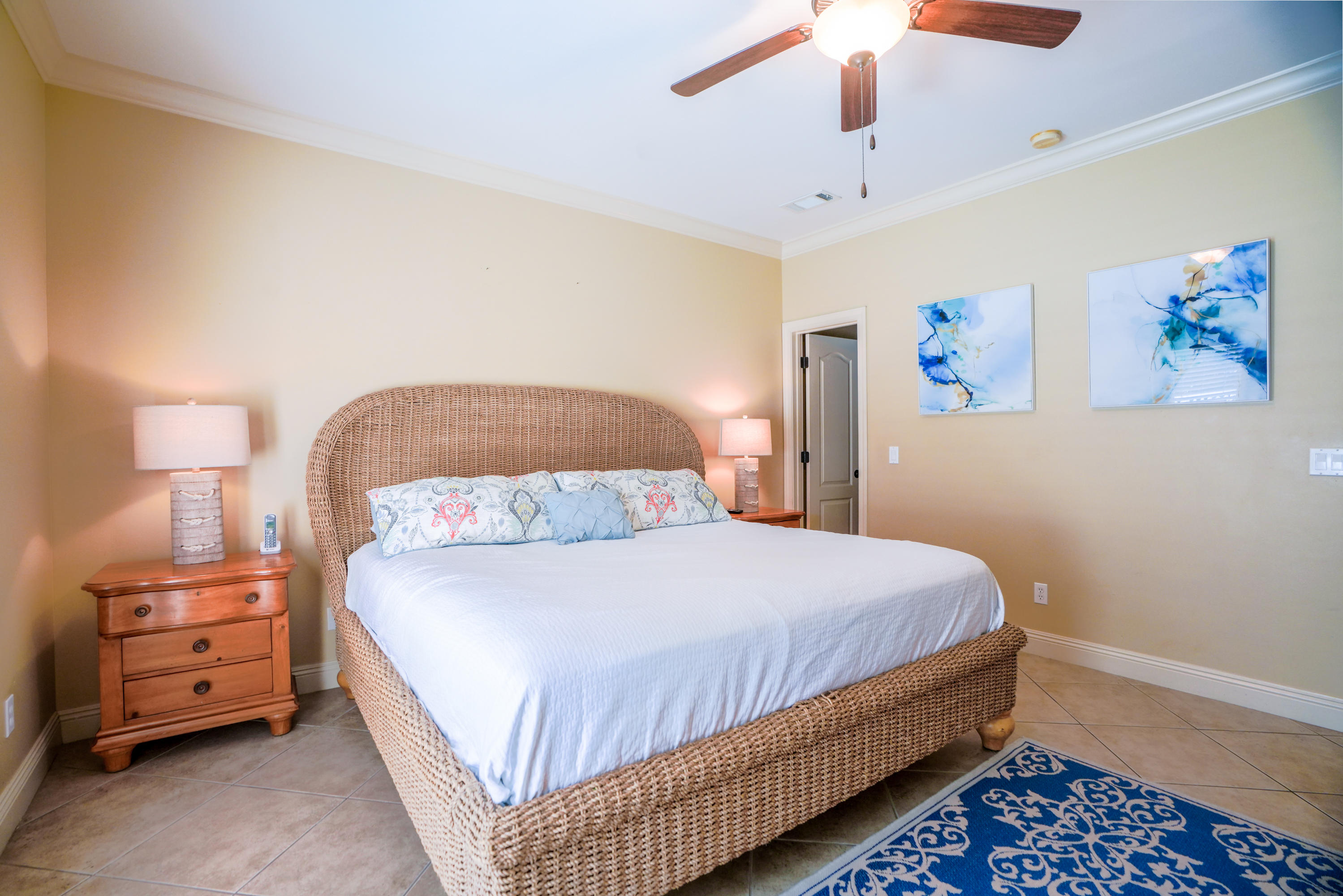 EMERALD WATERS VILLAGE - Residential