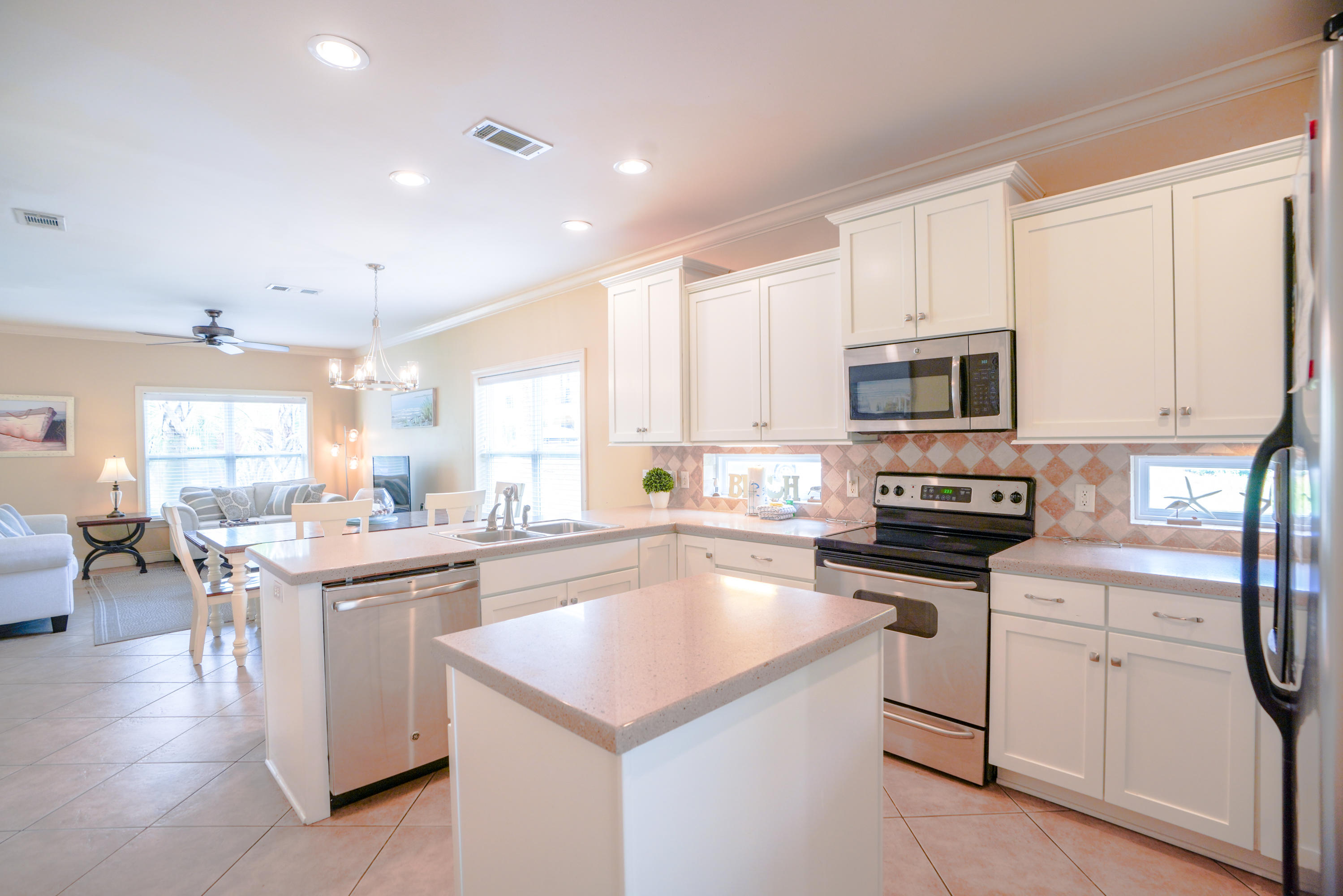 EMERALD WATERS VILLAGE - Residential