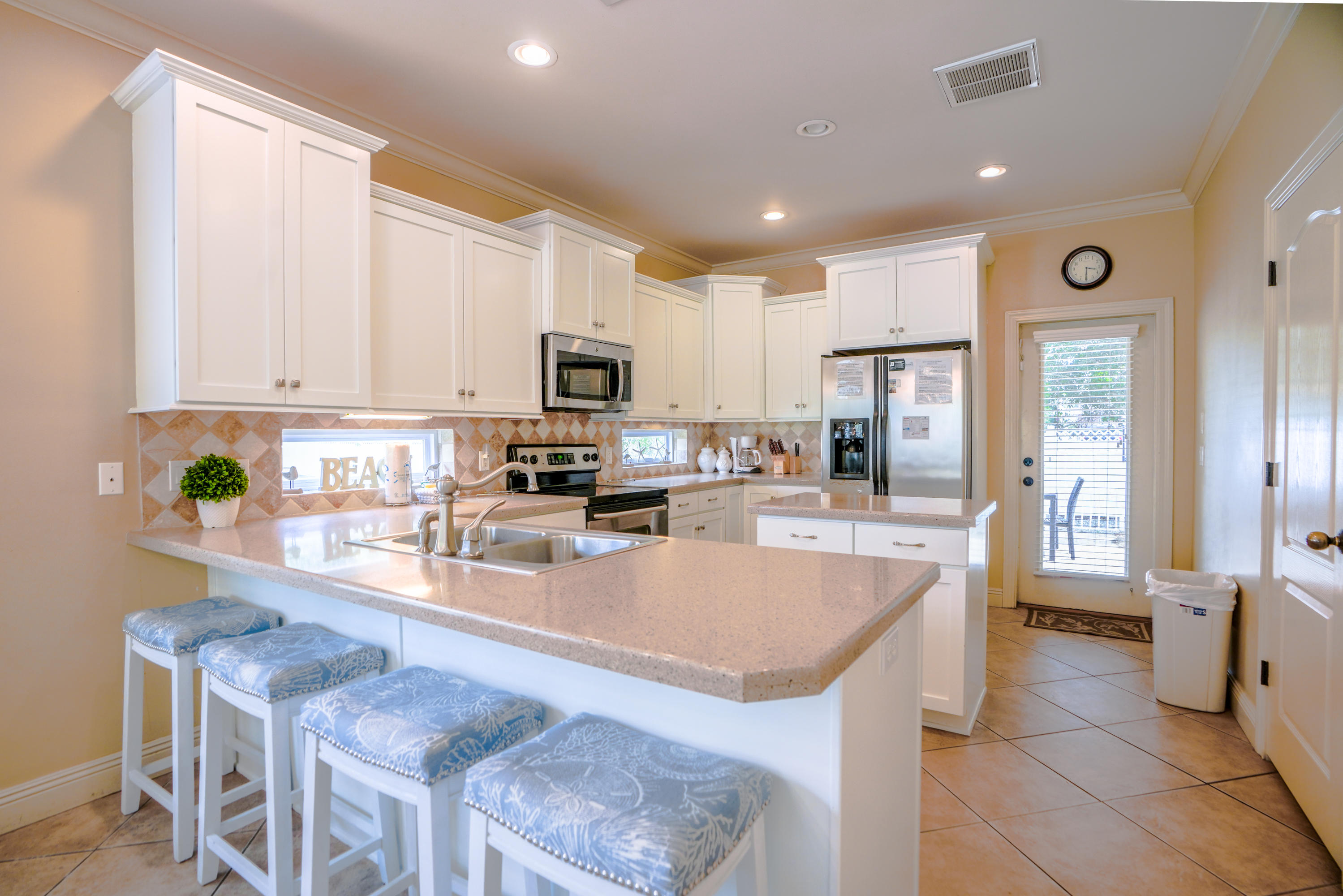 EMERALD WATERS VILLAGE - Residential