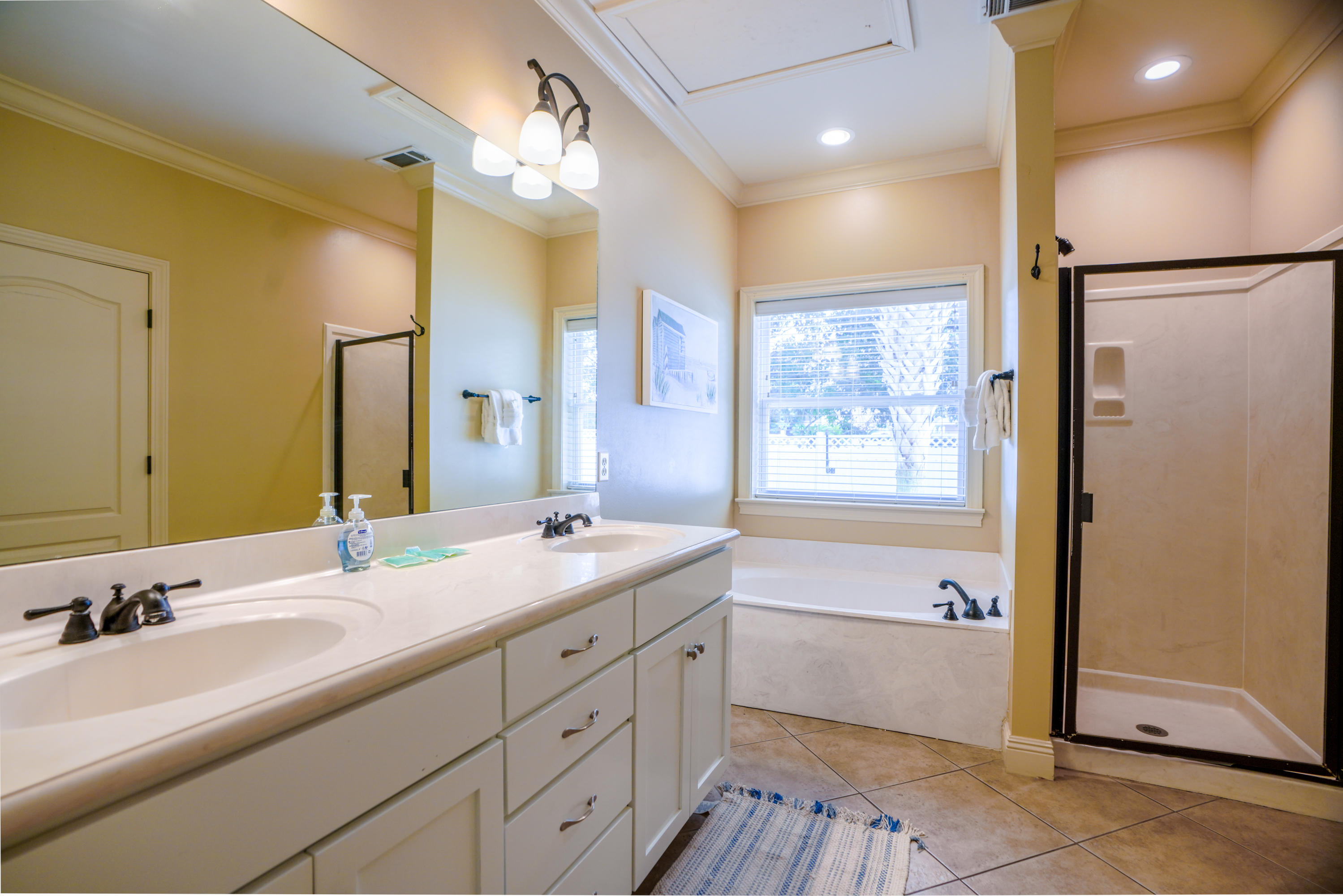 EMERALD WATERS VILLAGE - Residential