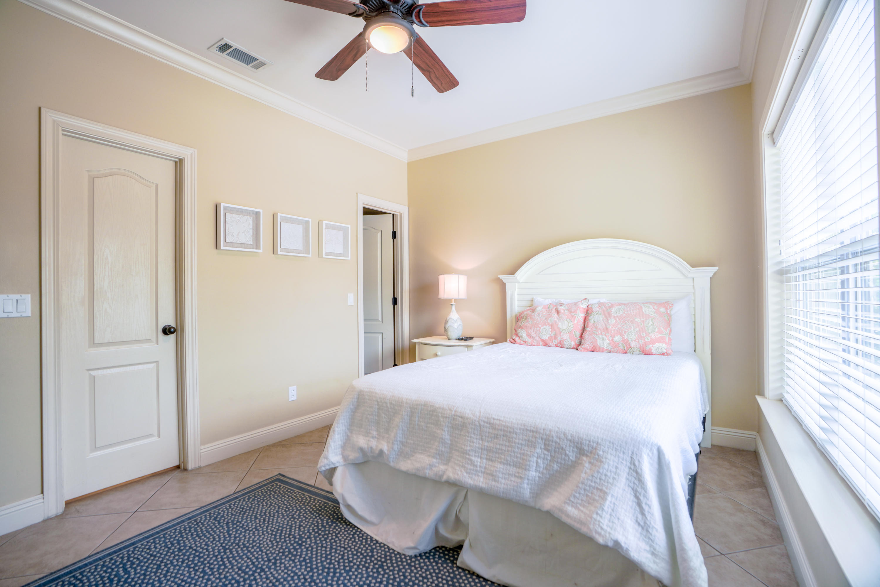 EMERALD WATERS VILLAGE - Residential