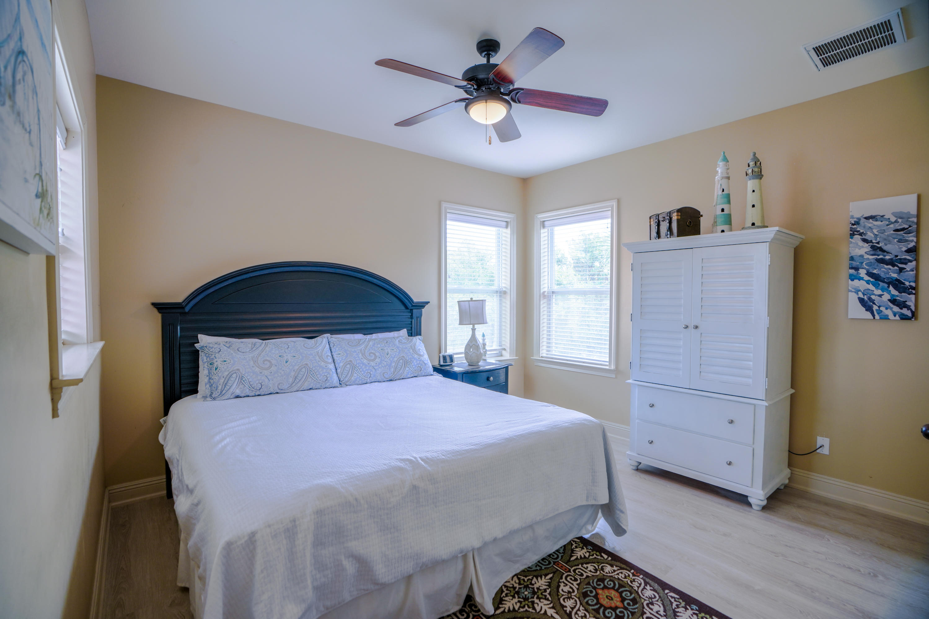 EMERALD WATERS VILLAGE - Residential