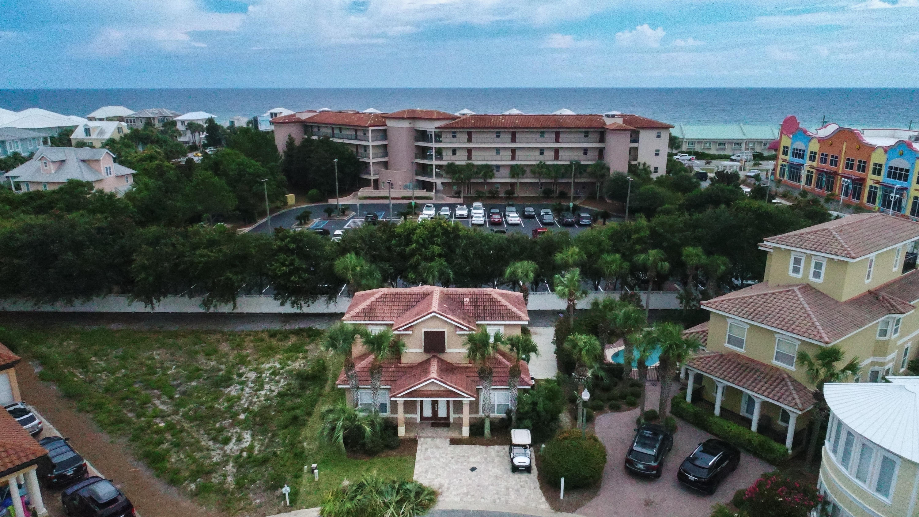 EMERALD WATERS VILLAGE - Residential