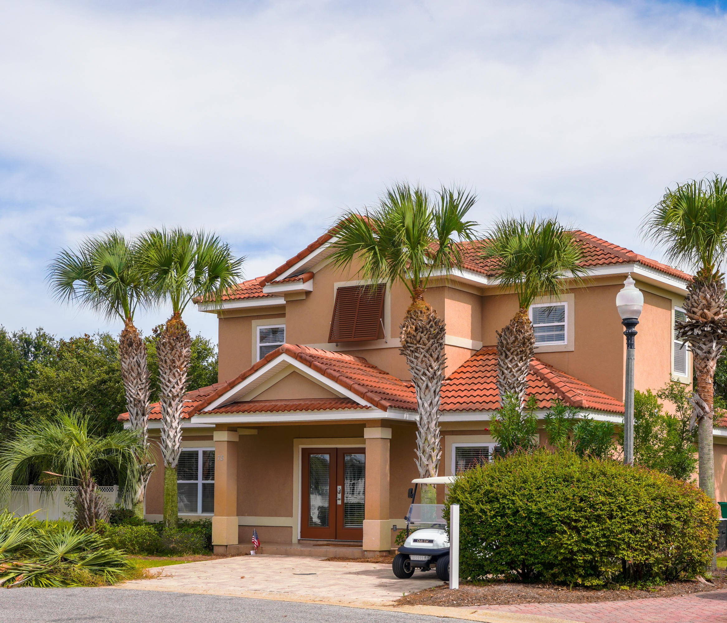 EMERALD WATERS VILLAGE - Residential