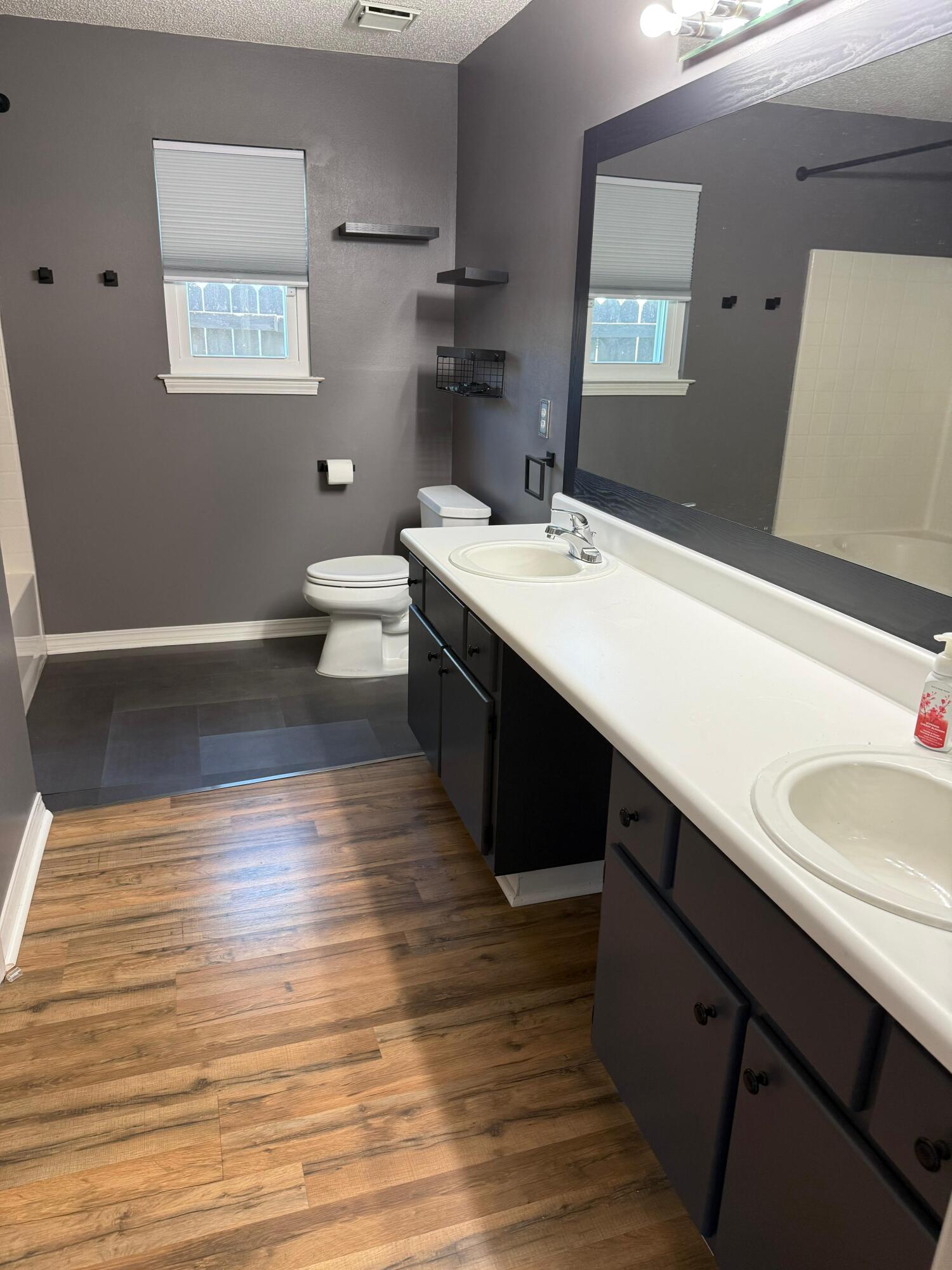 EMERALD ESTATES LOT 47 - Residential Lease