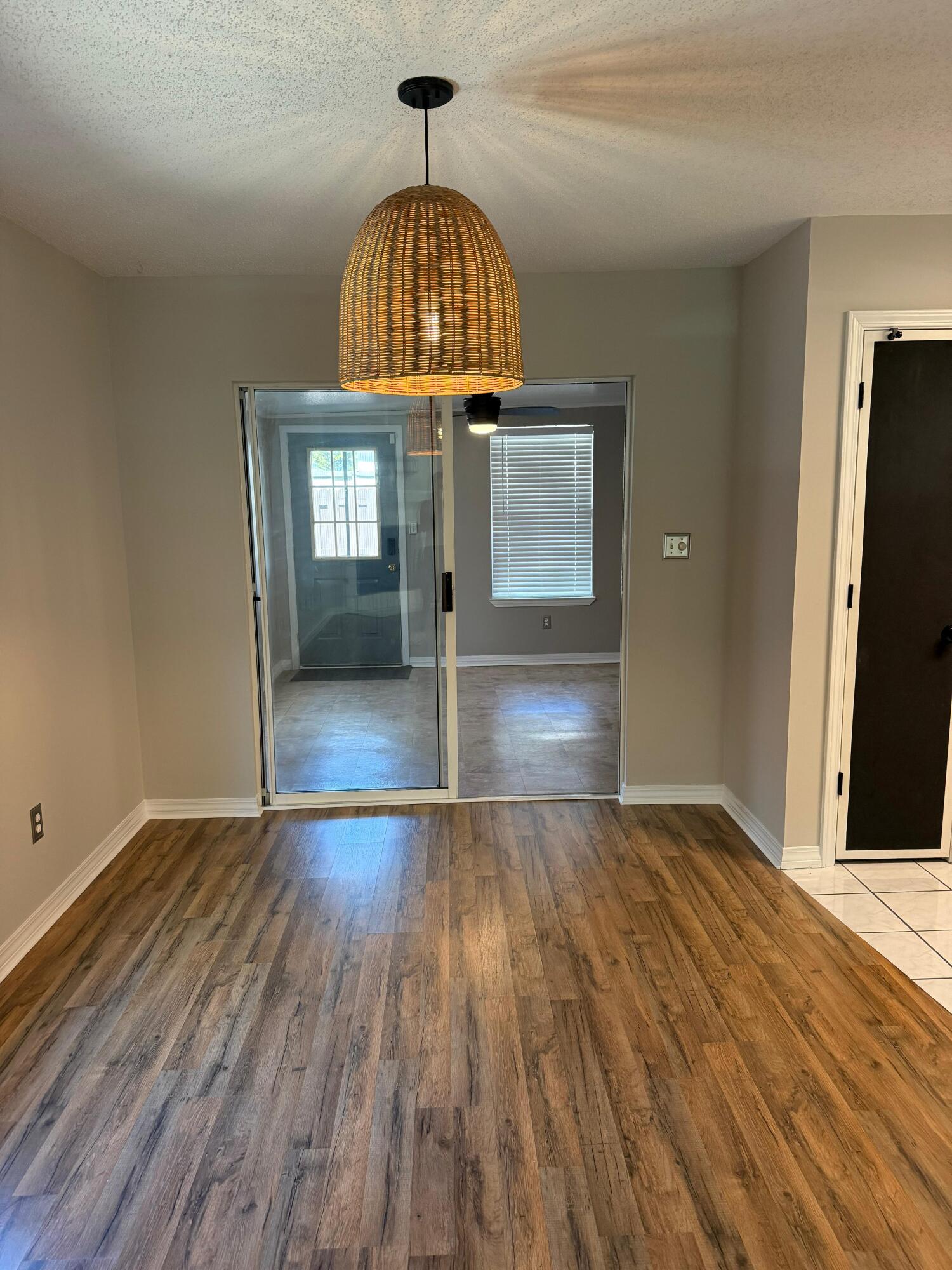 EMERALD ESTATES LOT 47 - Residential Lease