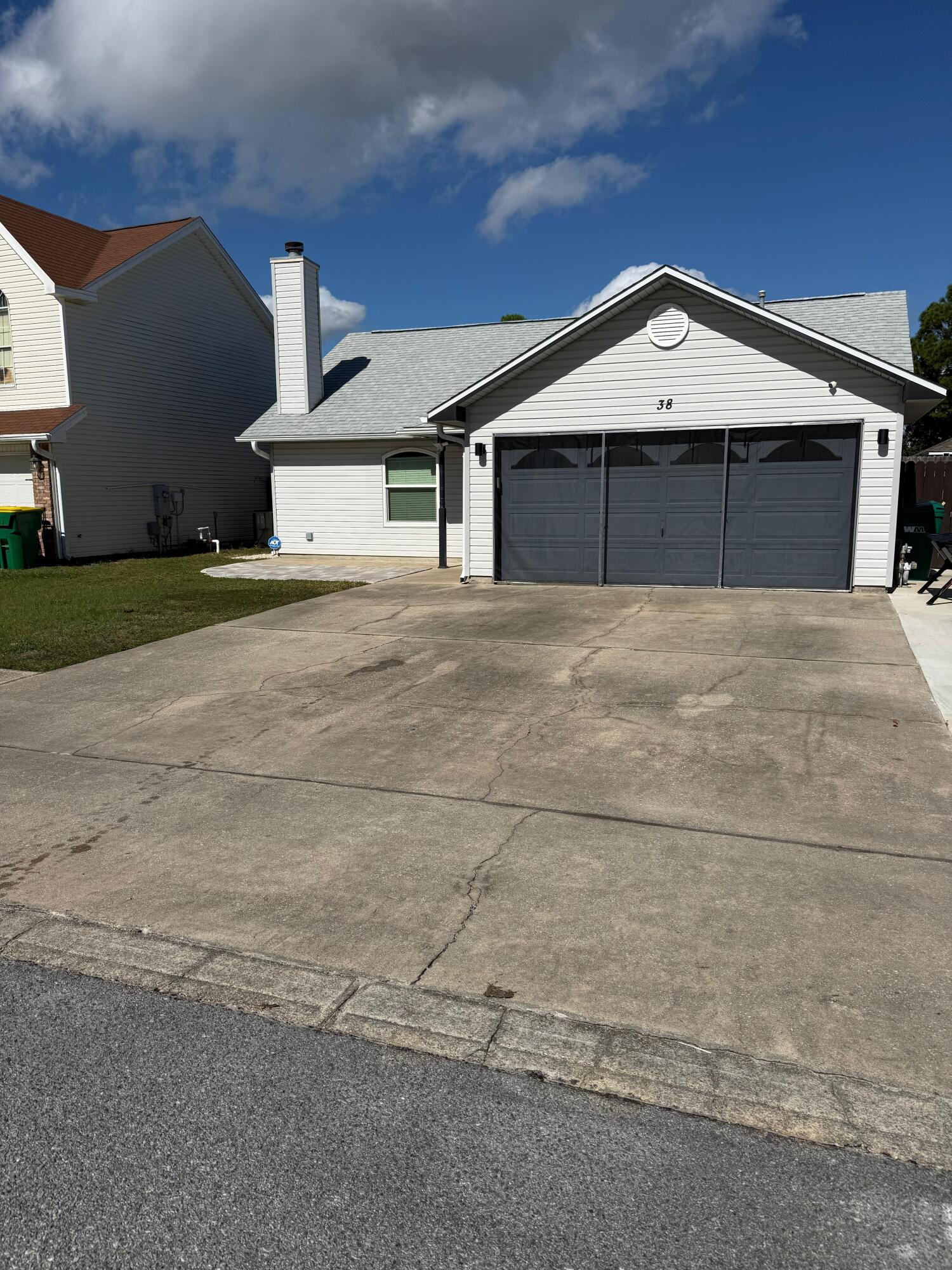 EMERALD ESTATES LOT 47 - Residential Lease