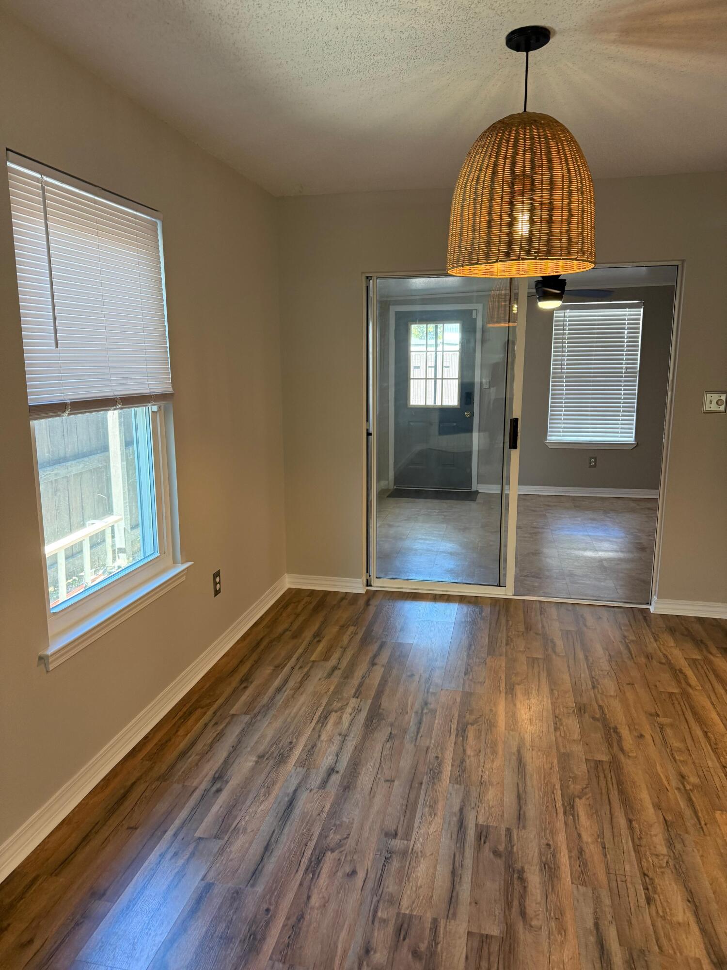 EMERALD ESTATES LOT 47 - Residential Lease