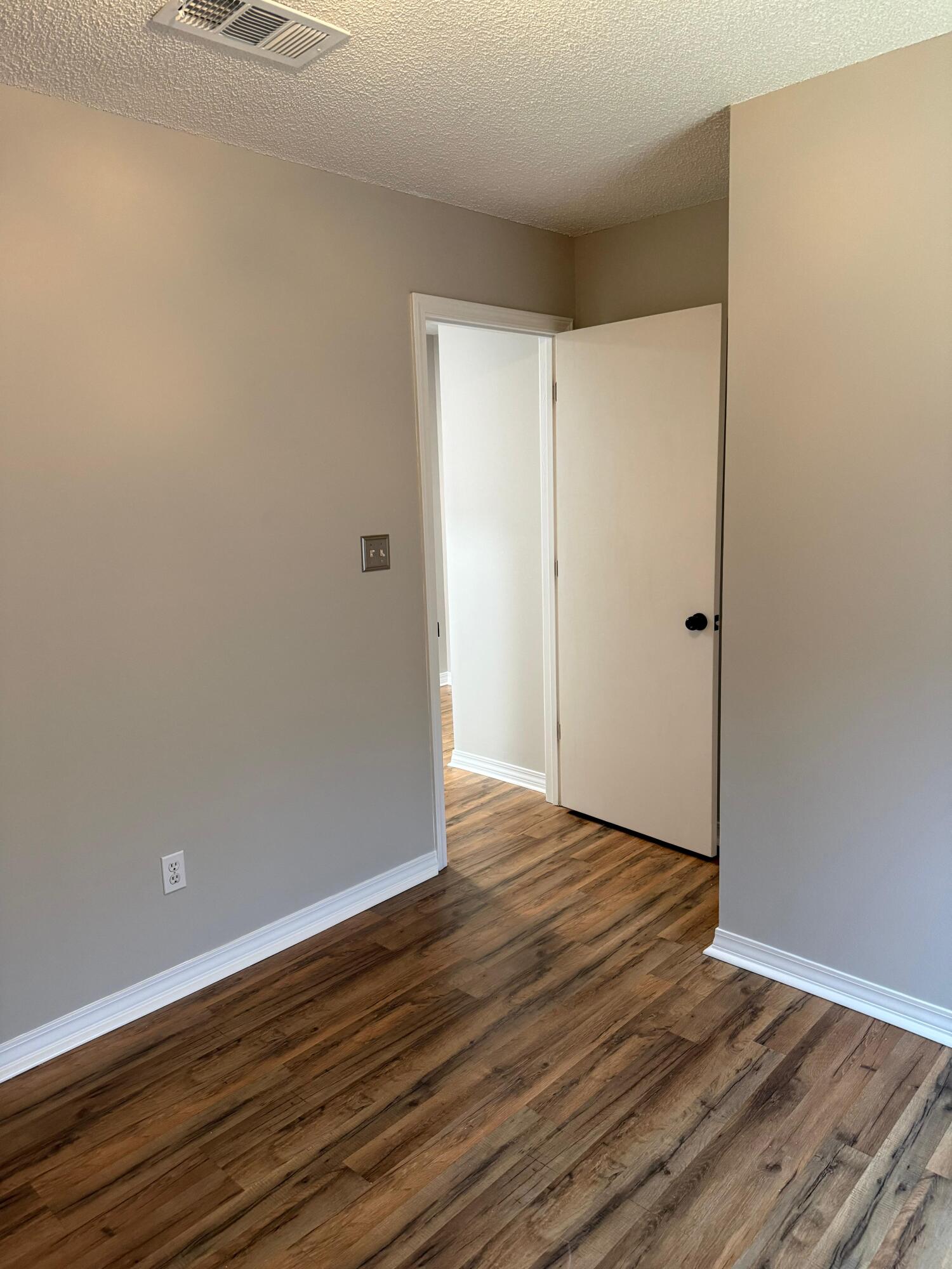 EMERALD ESTATES LOT 47 - Residential Lease