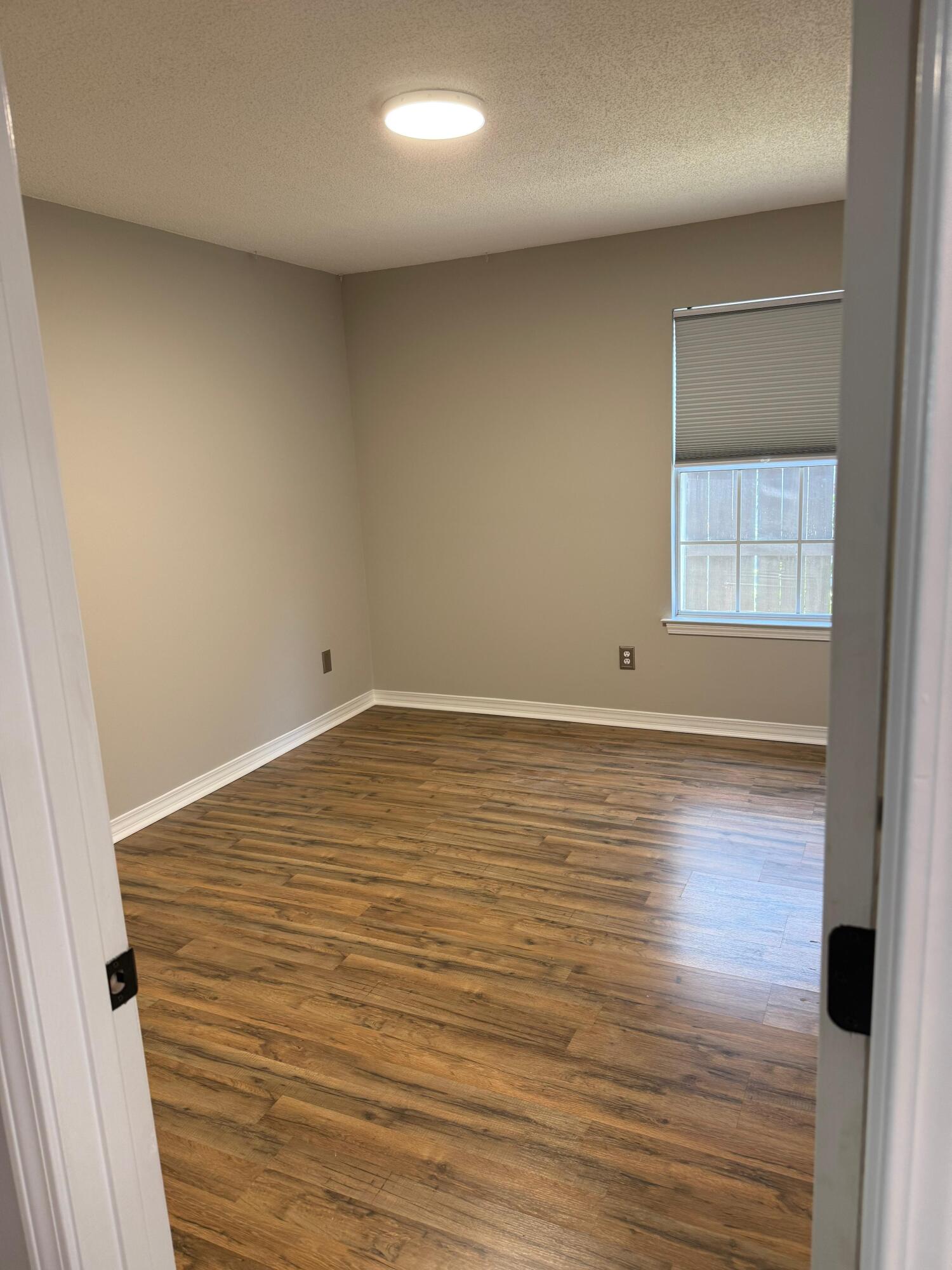 EMERALD ESTATES LOT 47 - Residential Lease