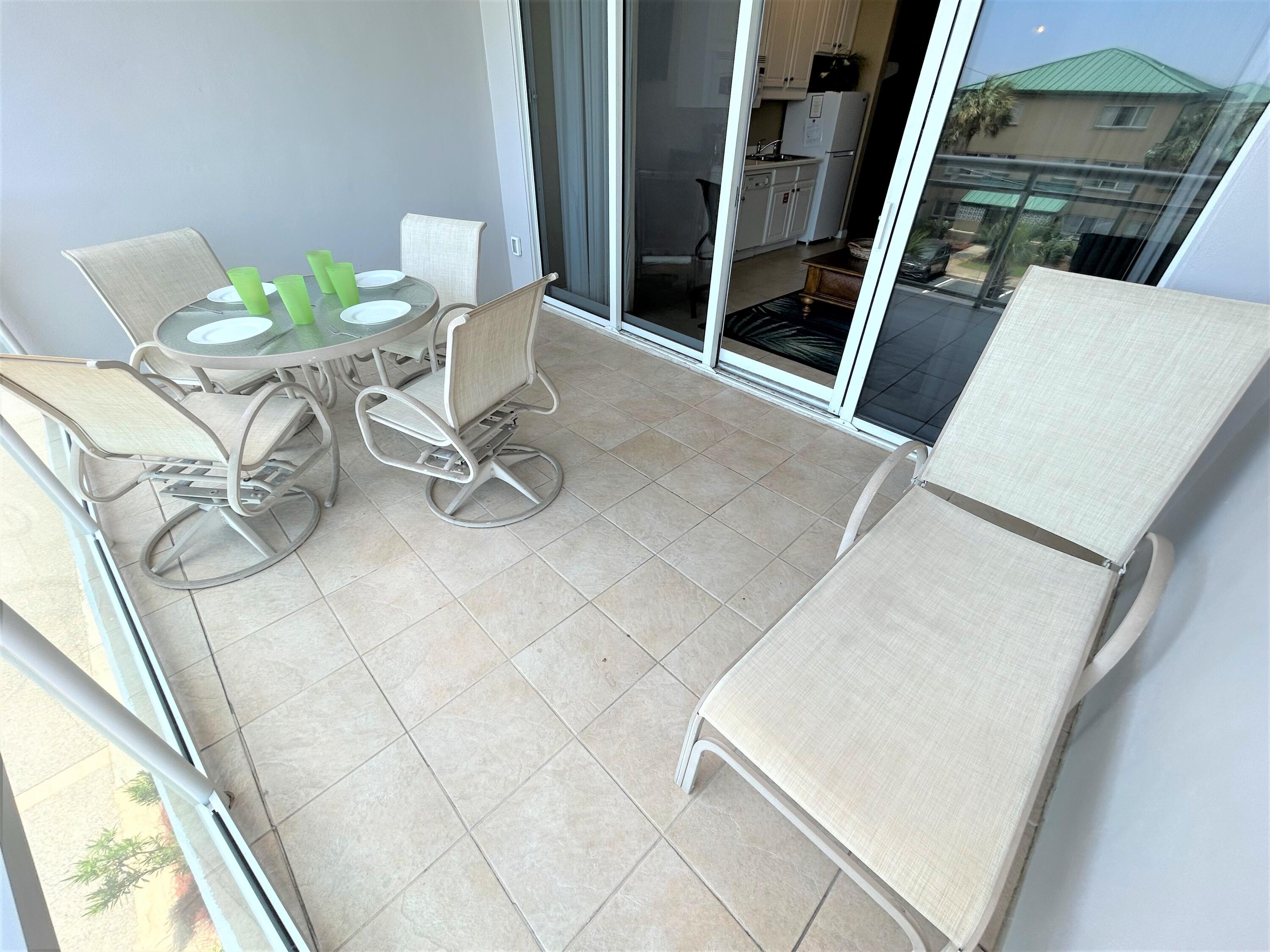 DESTIN WEST GULFSIDE VILLAS - Residential