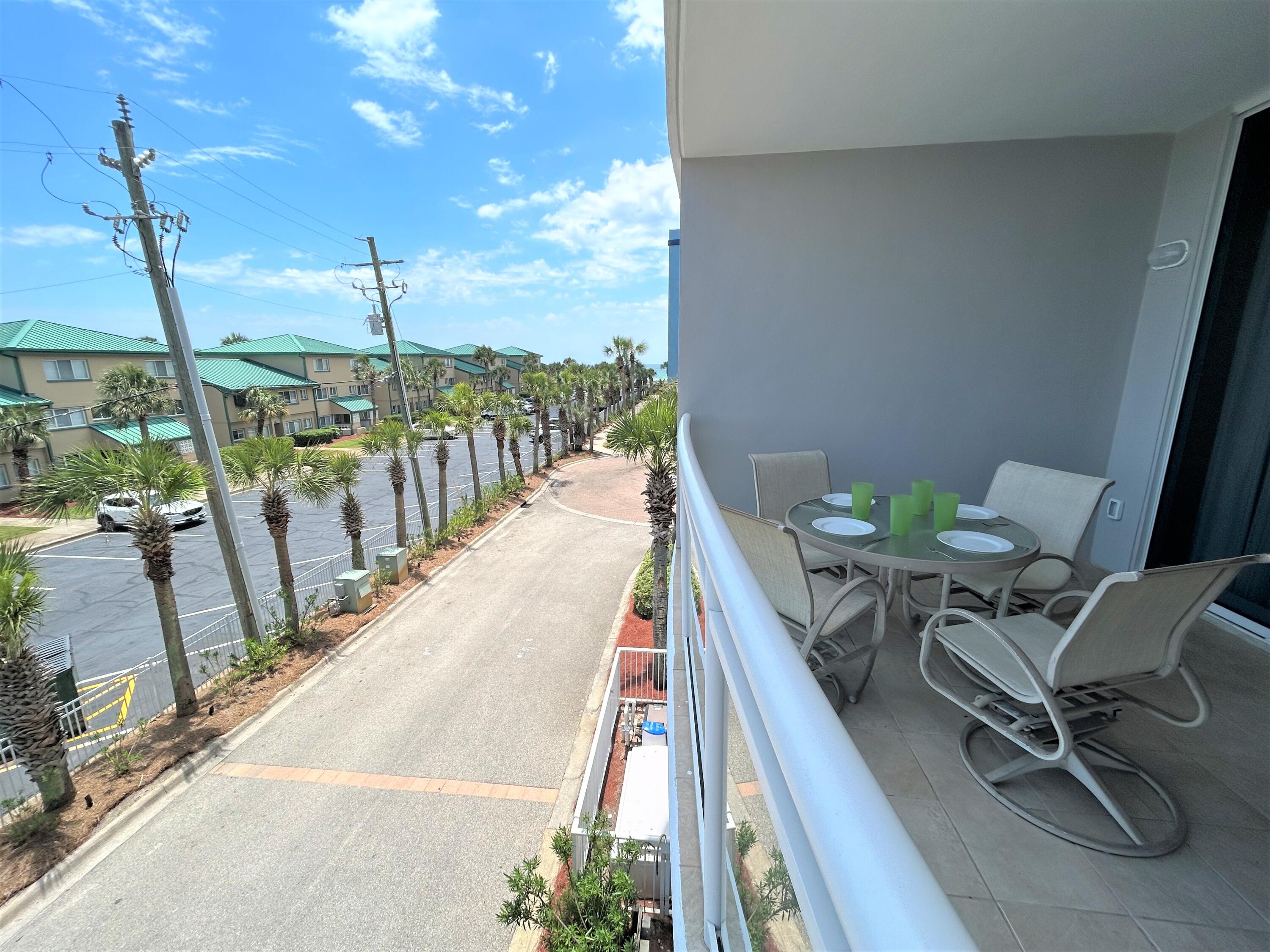 DESTIN WEST GULFSIDE VILLAS - Residential