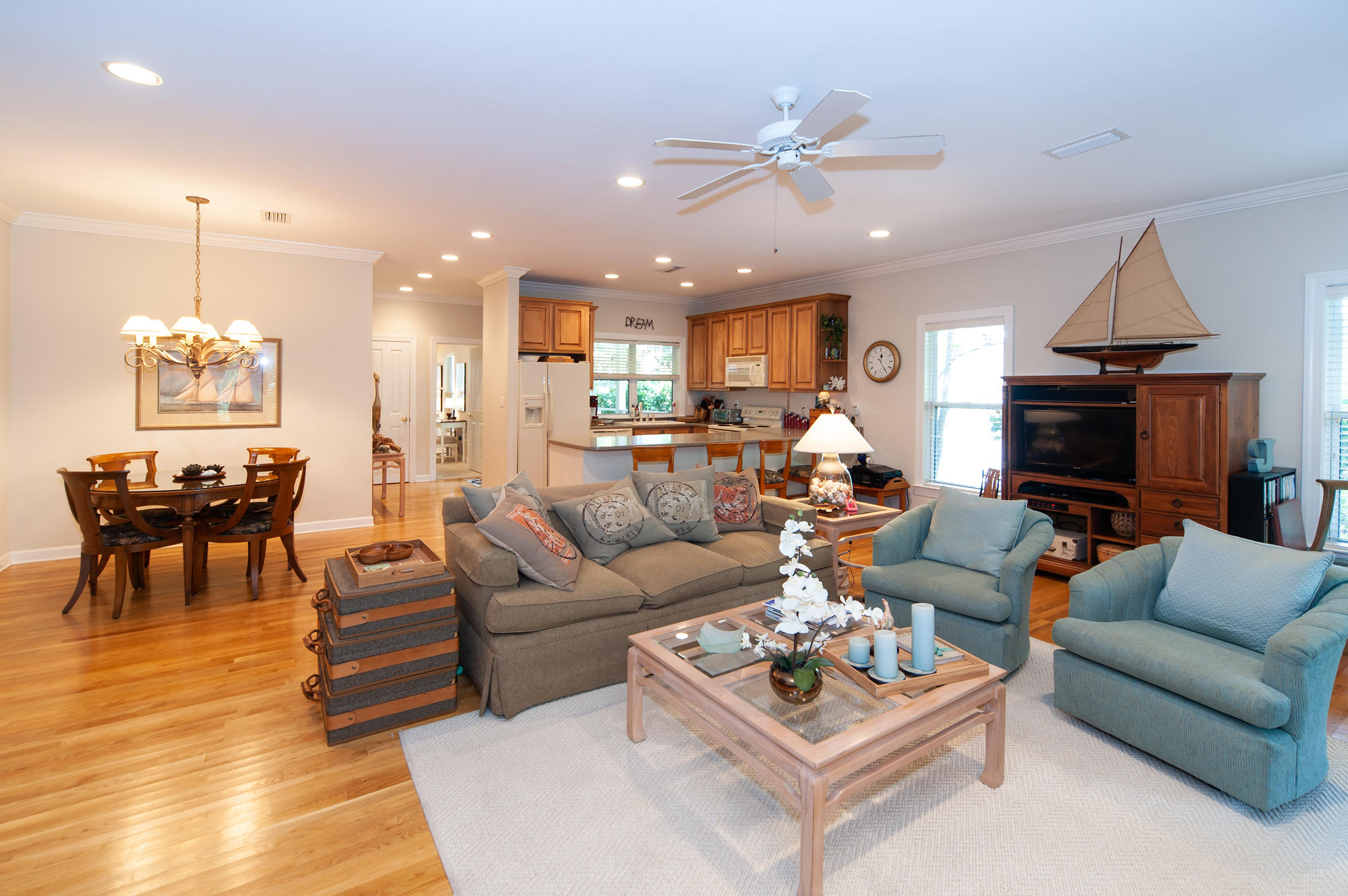 PRESTWICK PLACE - Residential