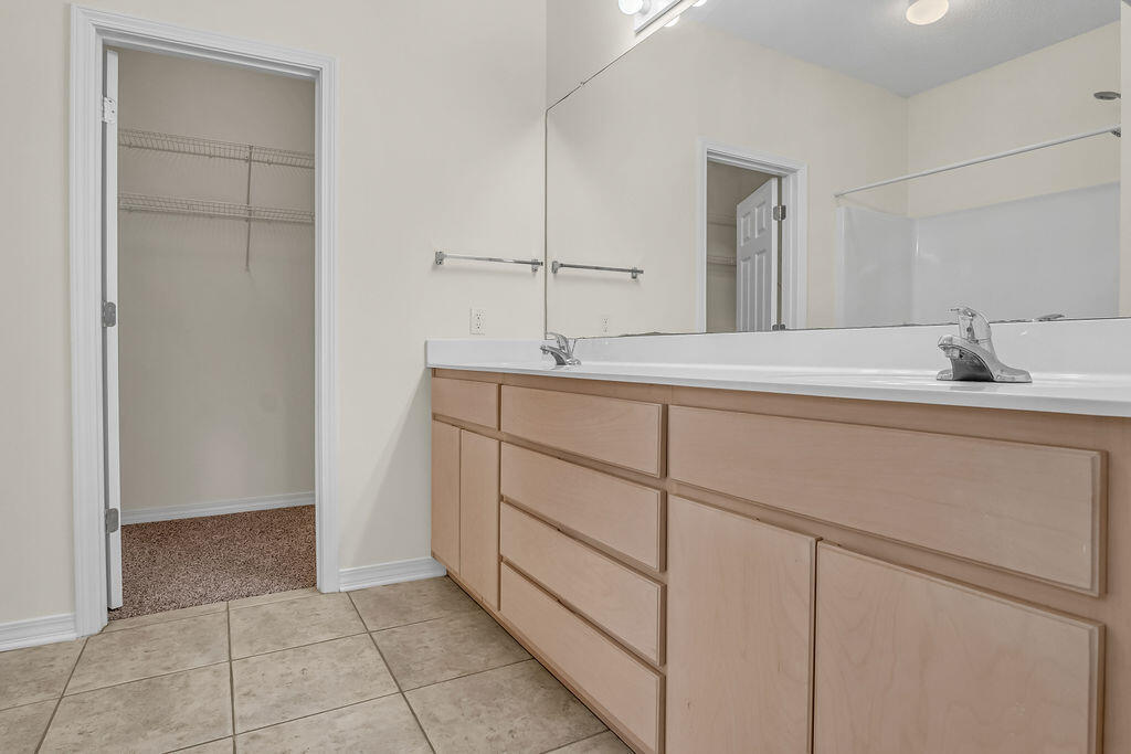 BAYOU PINES UNREC 1ST ADDN - Residential