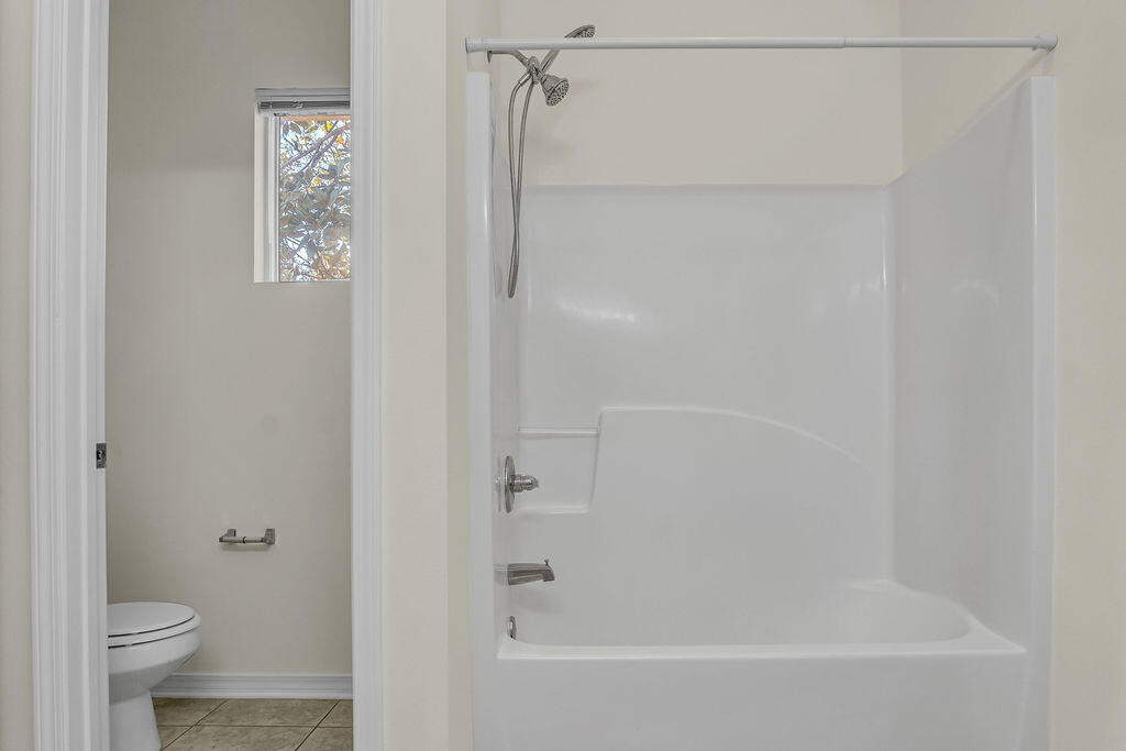 BAYOU PINES UNREC 1ST ADDN - Residential