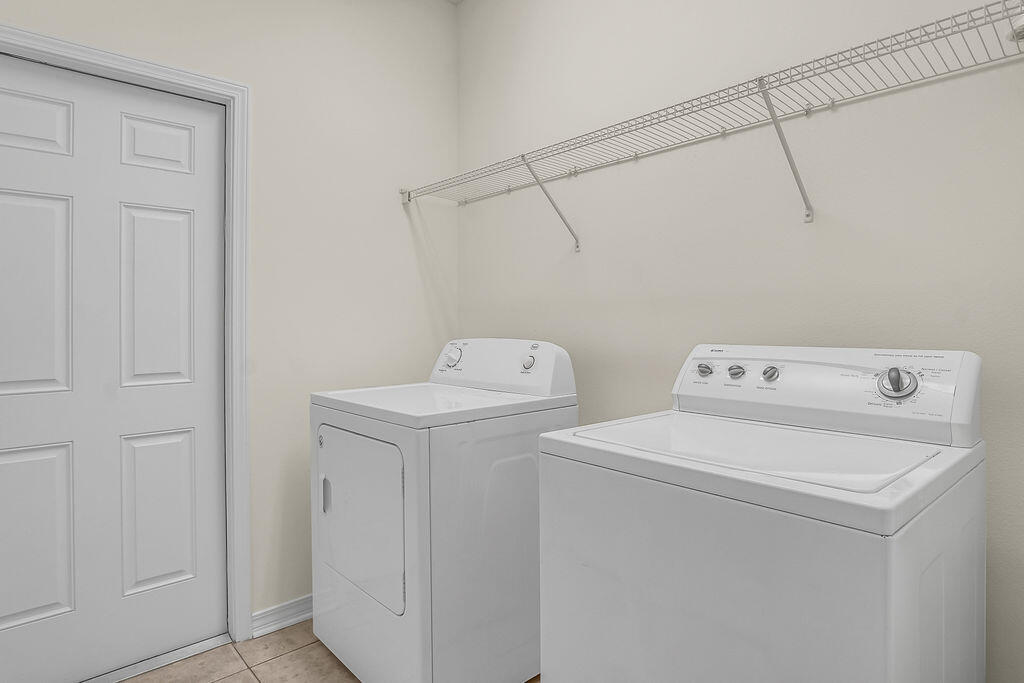 BAYOU PINES UNREC 1ST ADDN - Residential