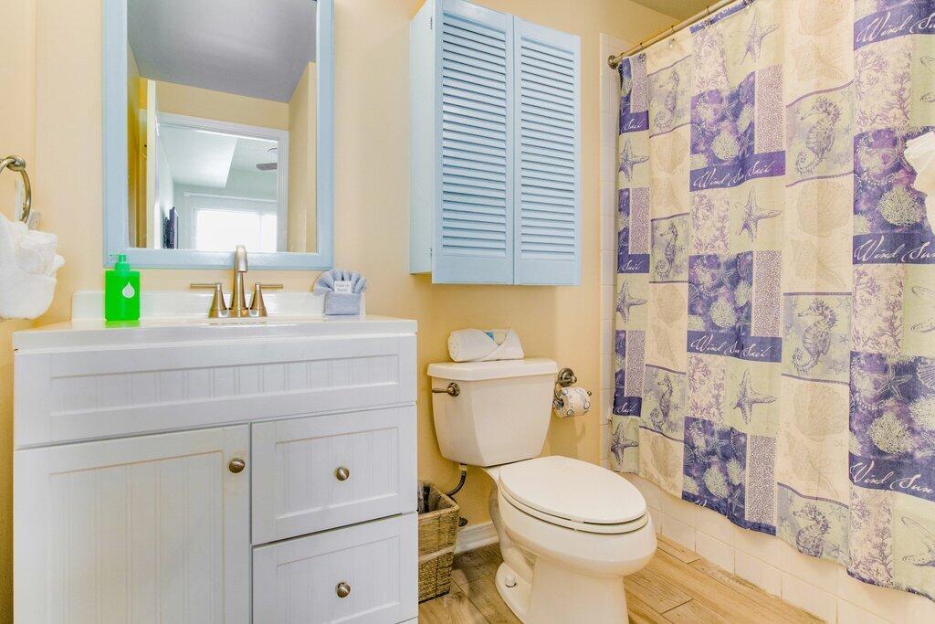 EMERALD ISLE - Residential