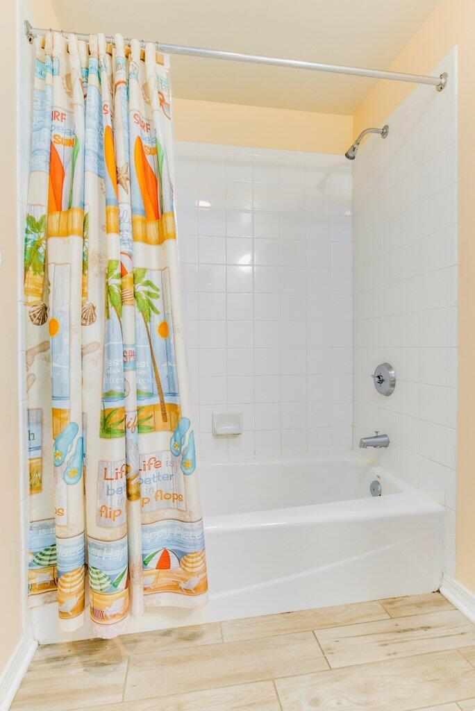 EMERALD ISLE - Residential