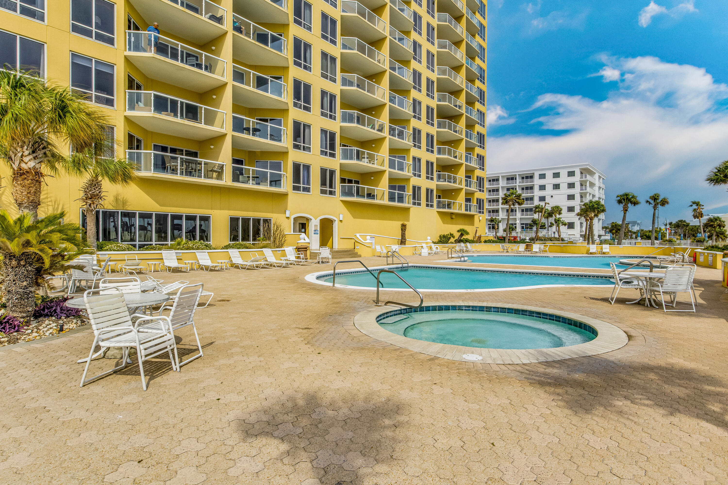 EMERALD ISLE - Residential