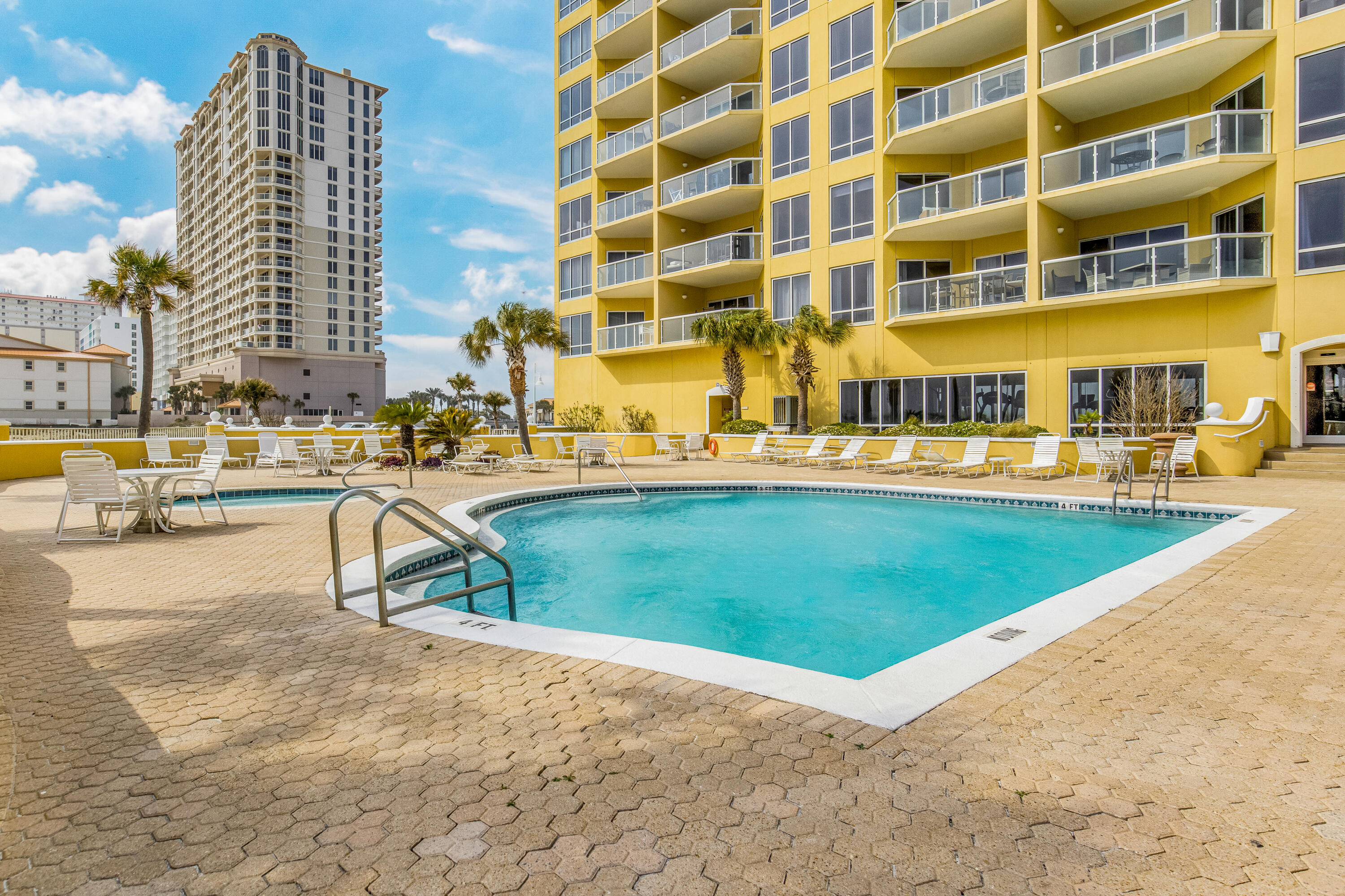 EMERALD ISLE - Residential