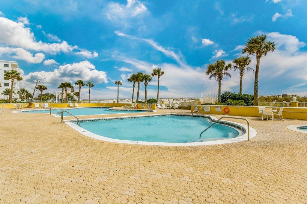 EMERALD ISLE - Residential