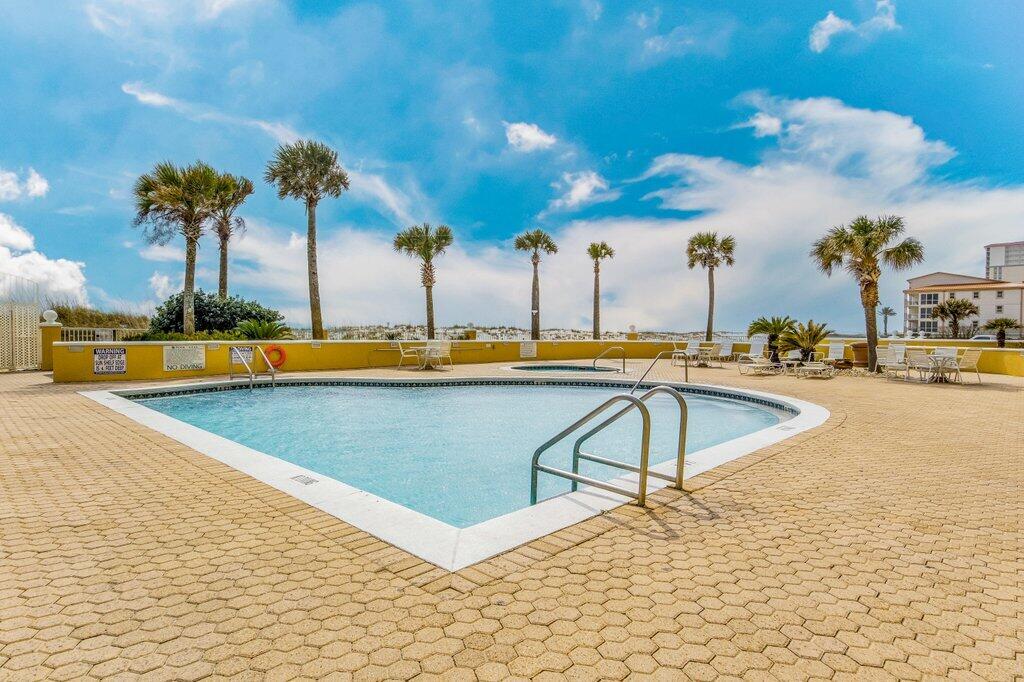 EMERALD ISLE - Residential