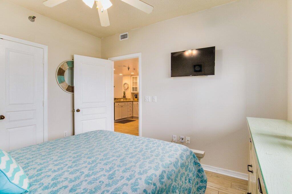 EMERALD ISLE - Residential