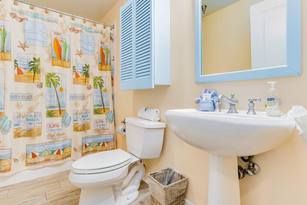 EMERALD ISLE - Residential