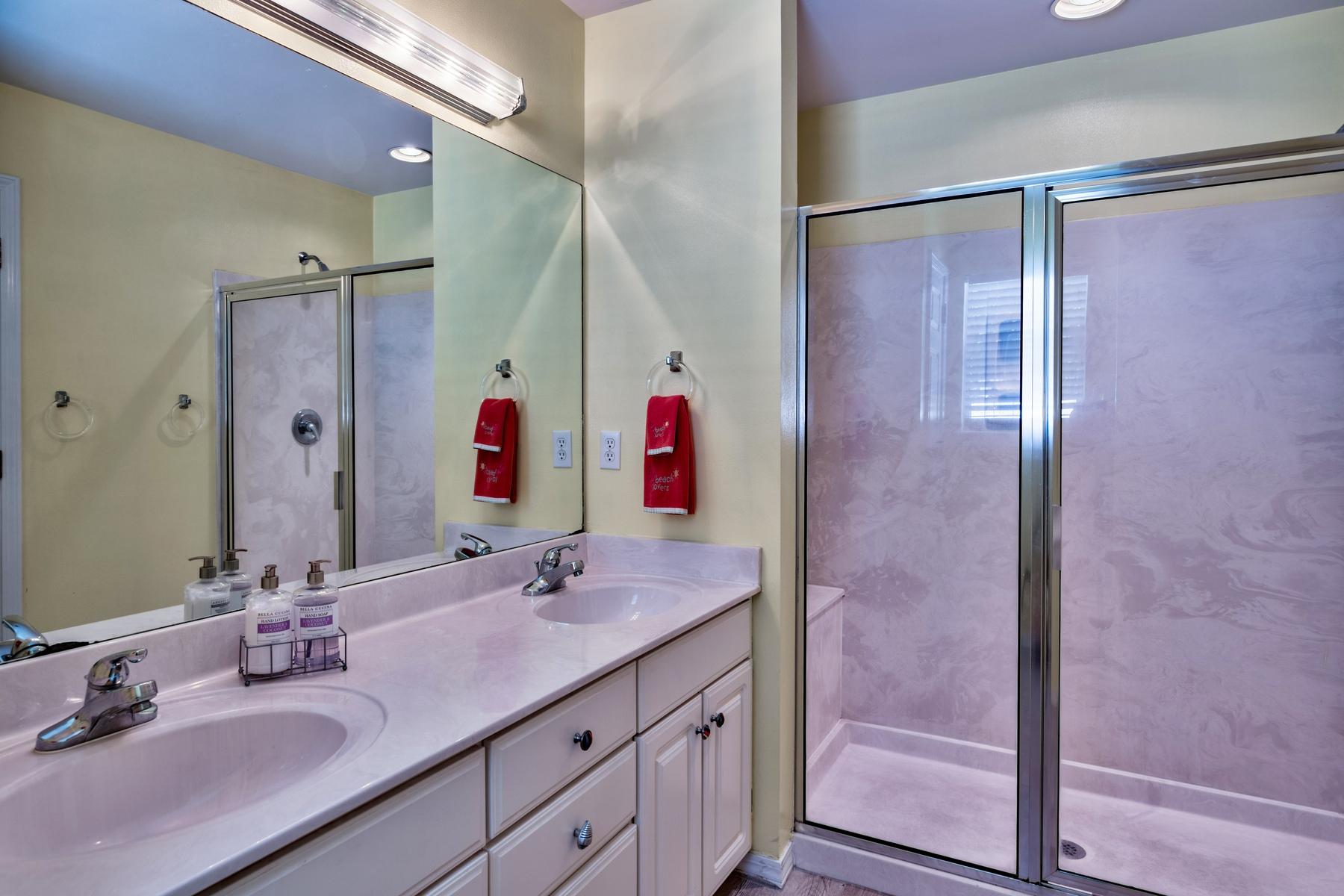 CRYSTAL BEACH COTTAGES - Residential