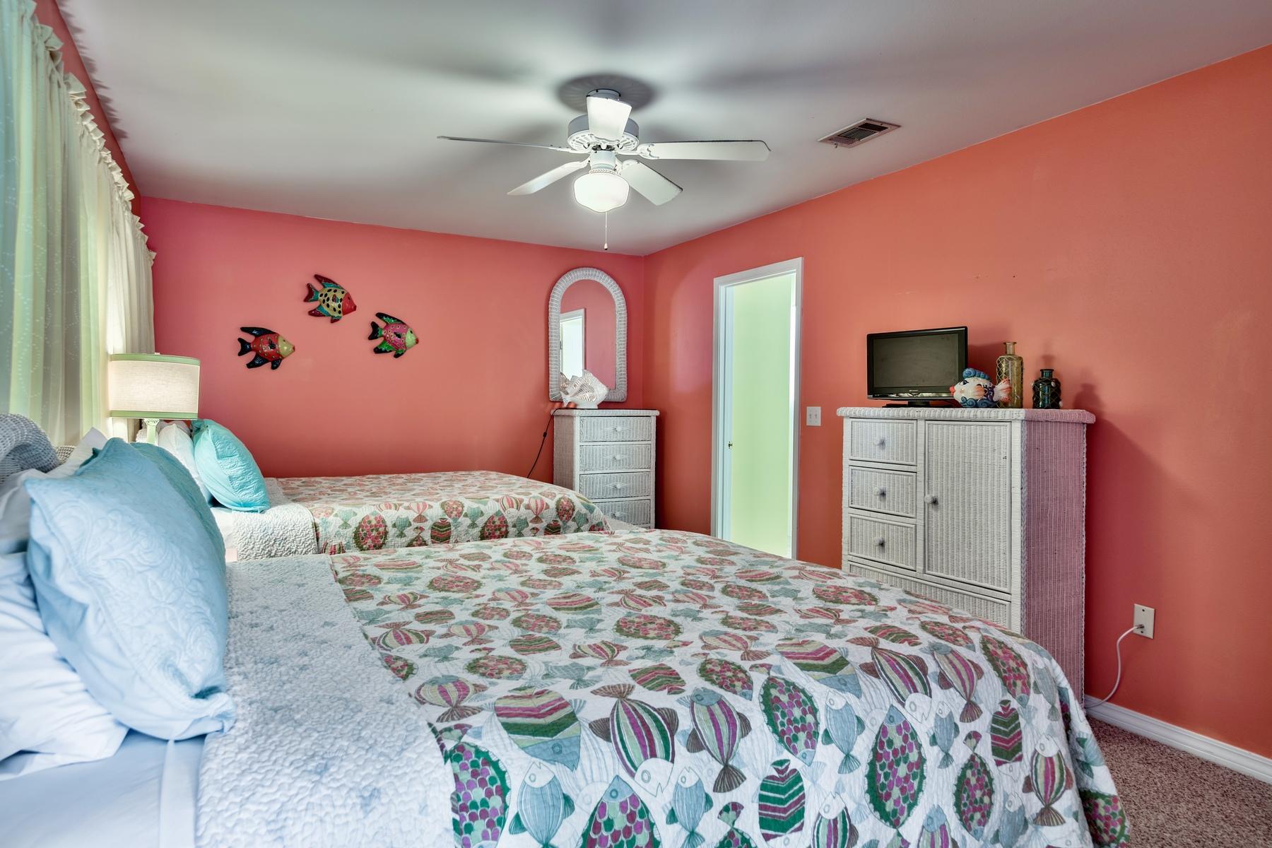 CRYSTAL BEACH COTTAGES - Residential