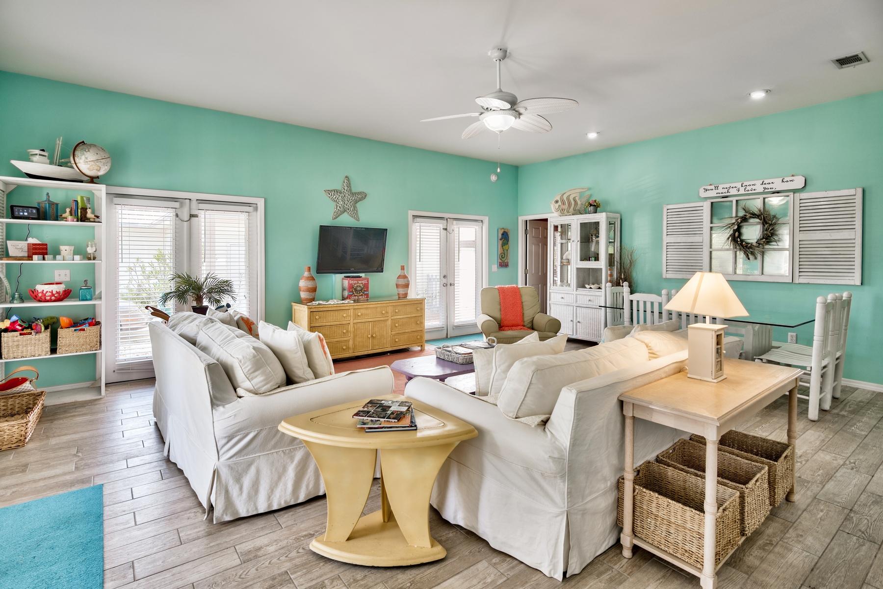 CRYSTAL BEACH COTTAGES - Residential