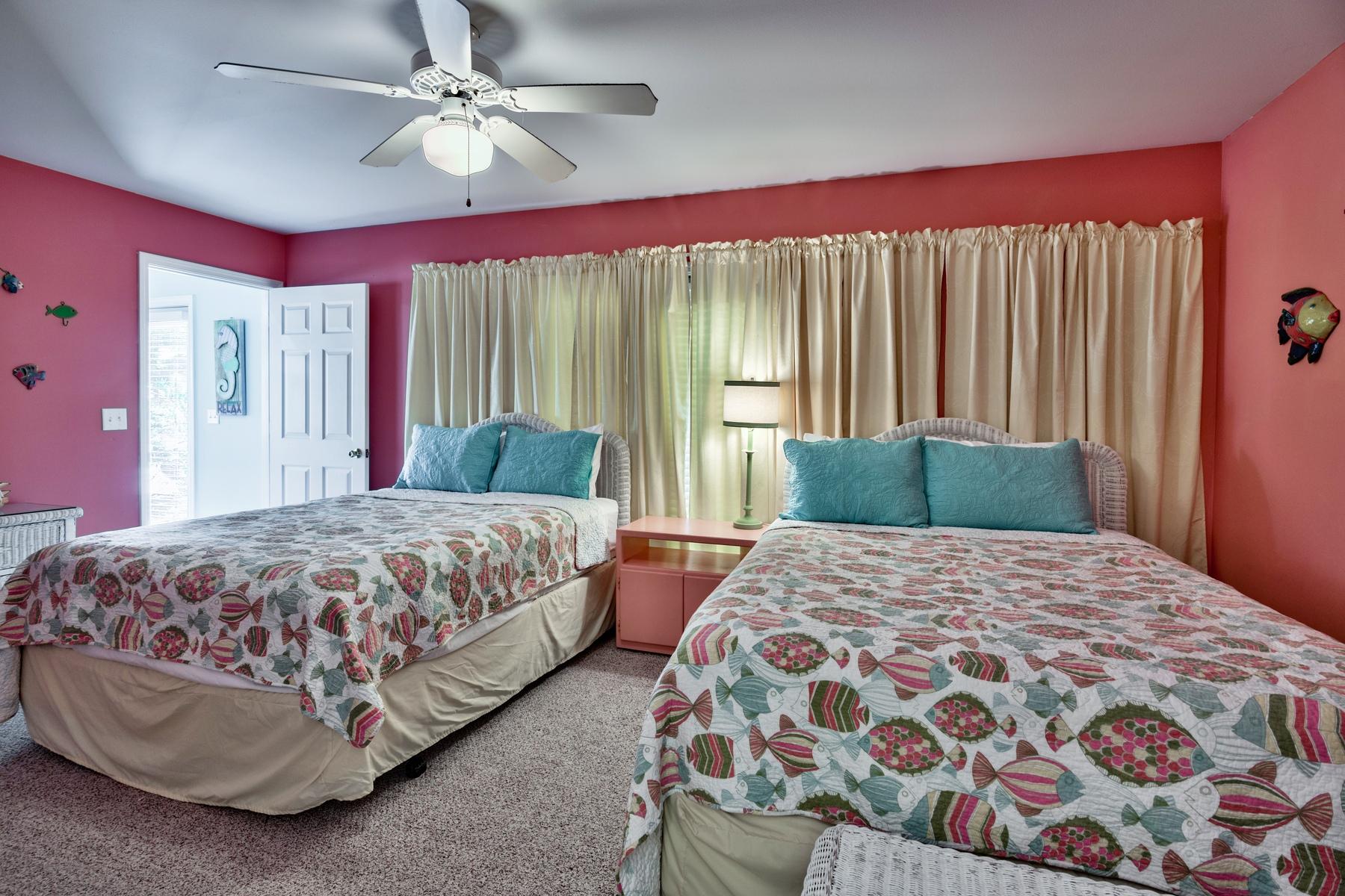 CRYSTAL BEACH COTTAGES - Residential