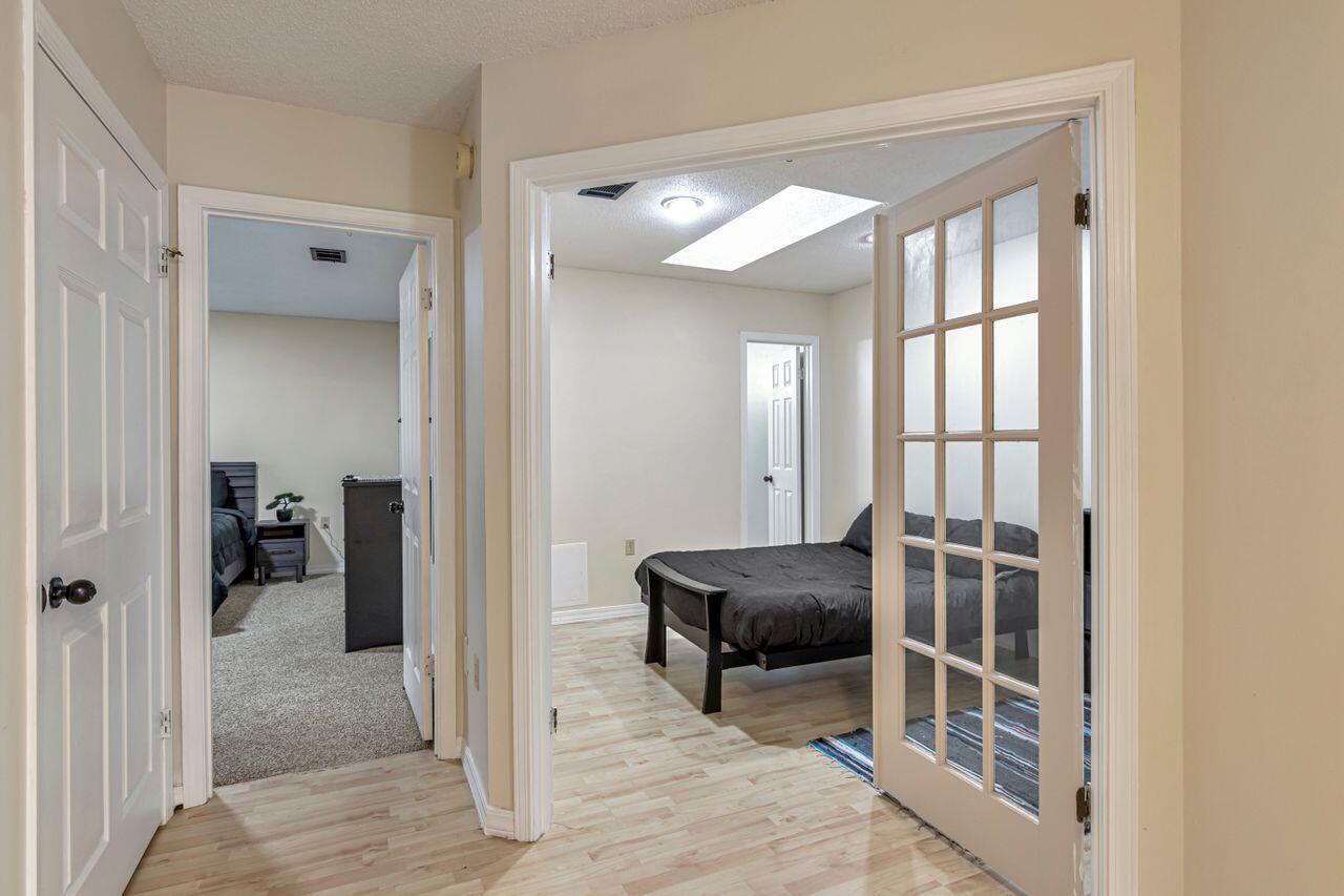EMERALD GARDENS - Residential Lease