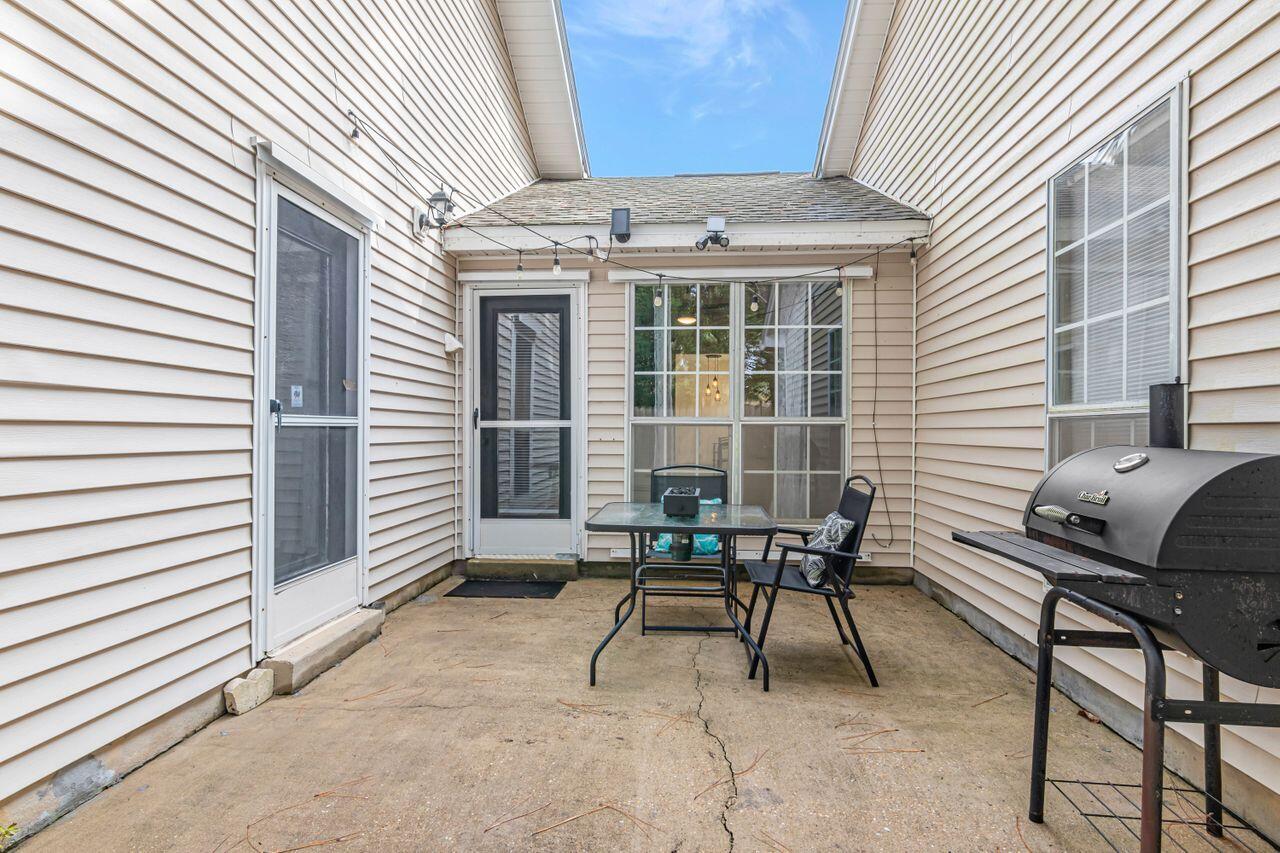 EMERALD GARDENS - Residential Lease