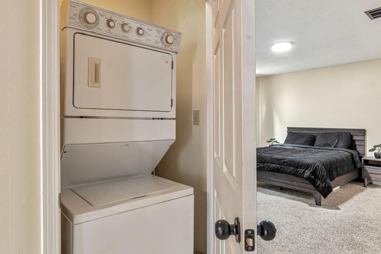 EMERALD GARDENS - Residential Lease