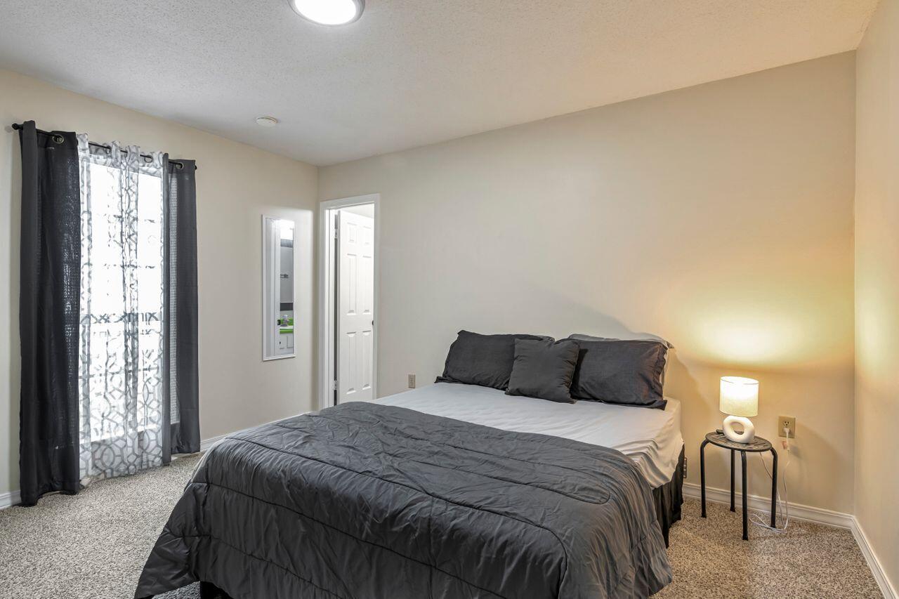 EMERALD GARDENS - Residential Lease