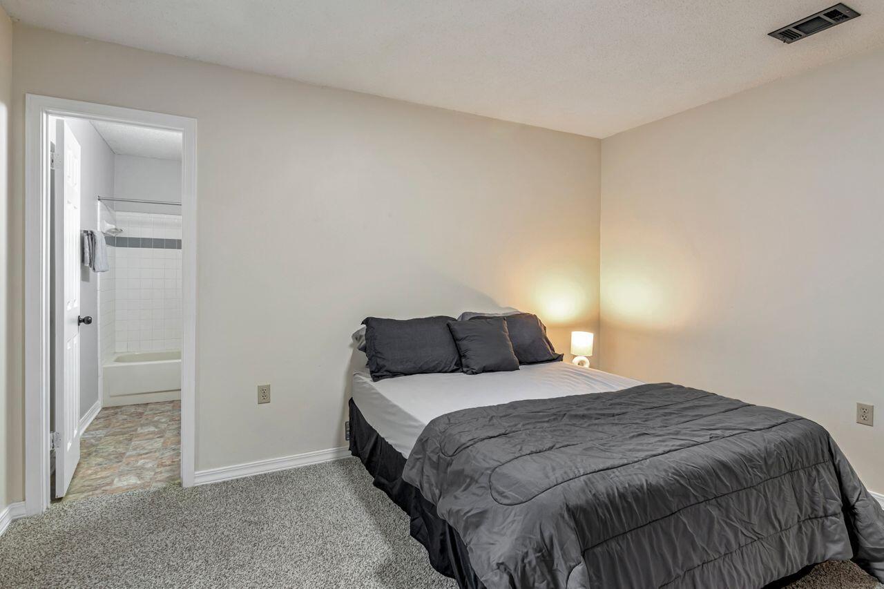 EMERALD GARDENS - Residential Lease